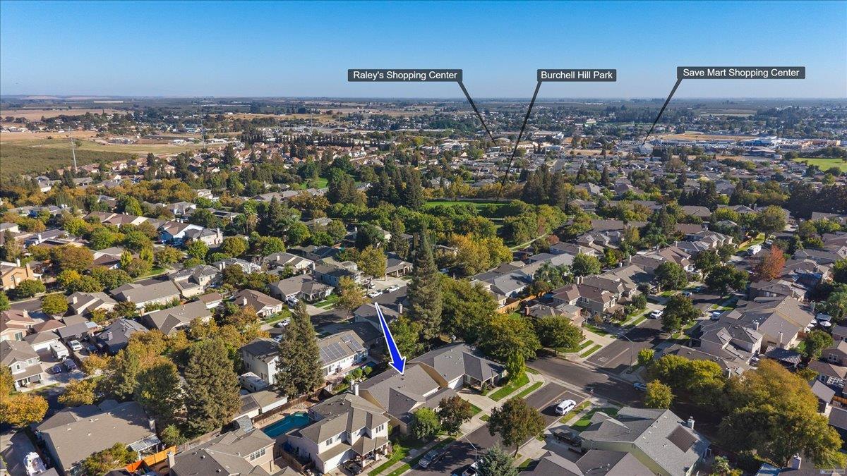 723 Almondcrest Ct, Oakdale, CA 95361