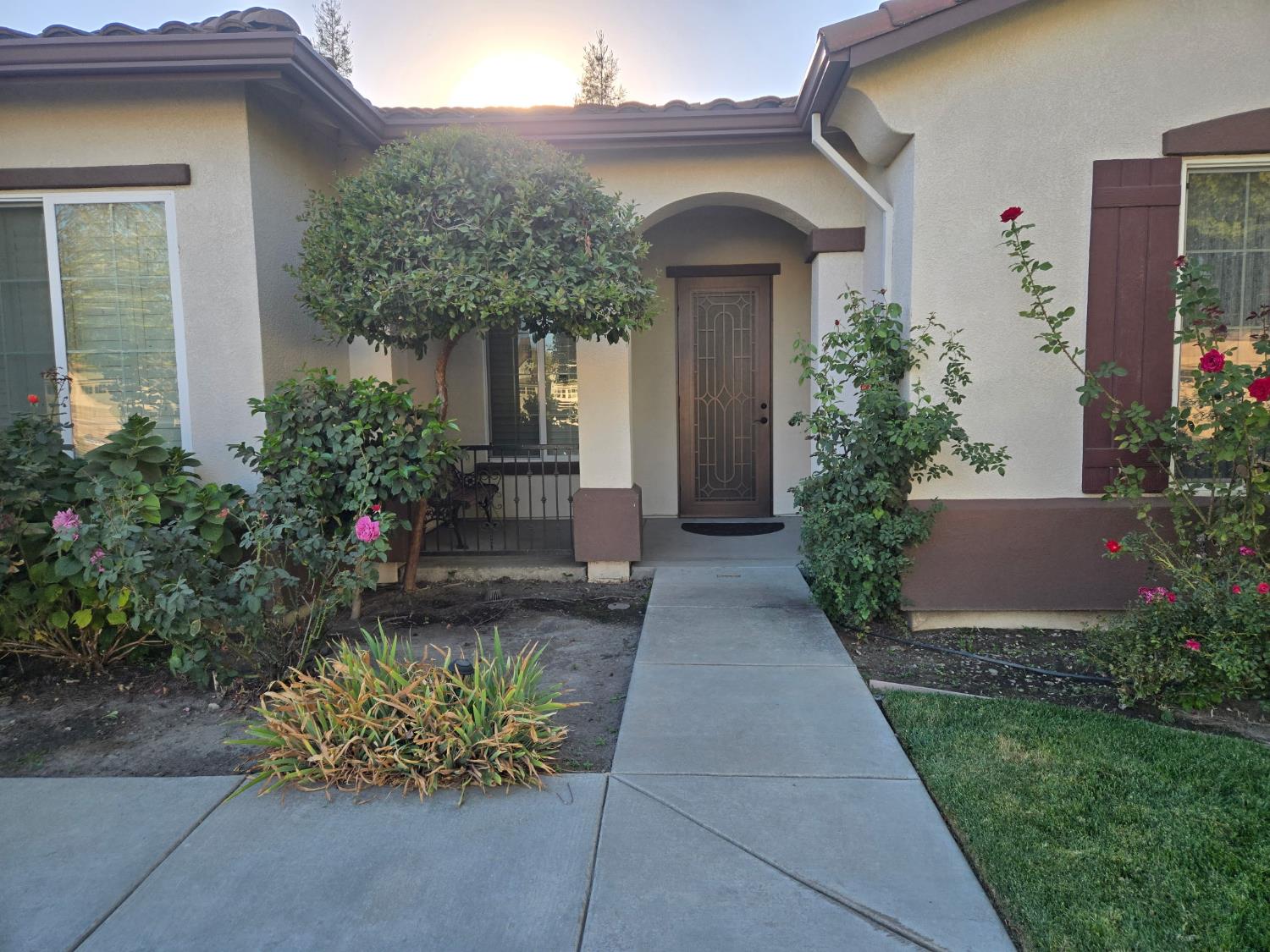 2489 Pepper Tree Ln, Manteca, CA 95336