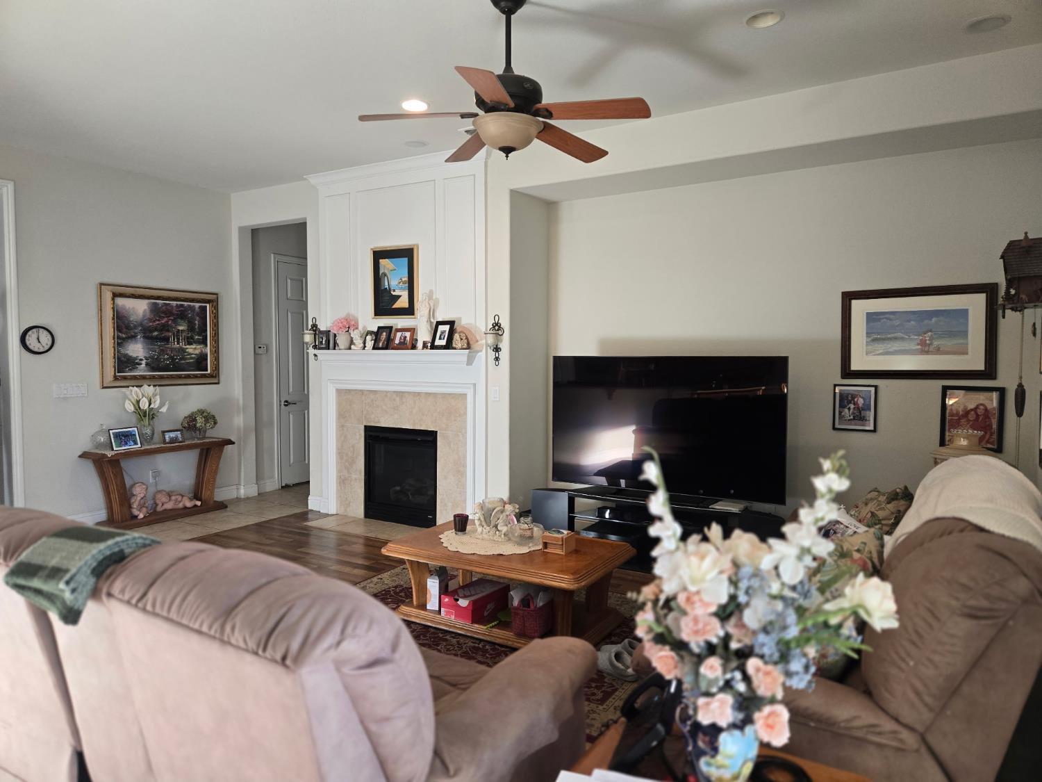 2489 Pepper Tree Ln, Manteca, CA 95336