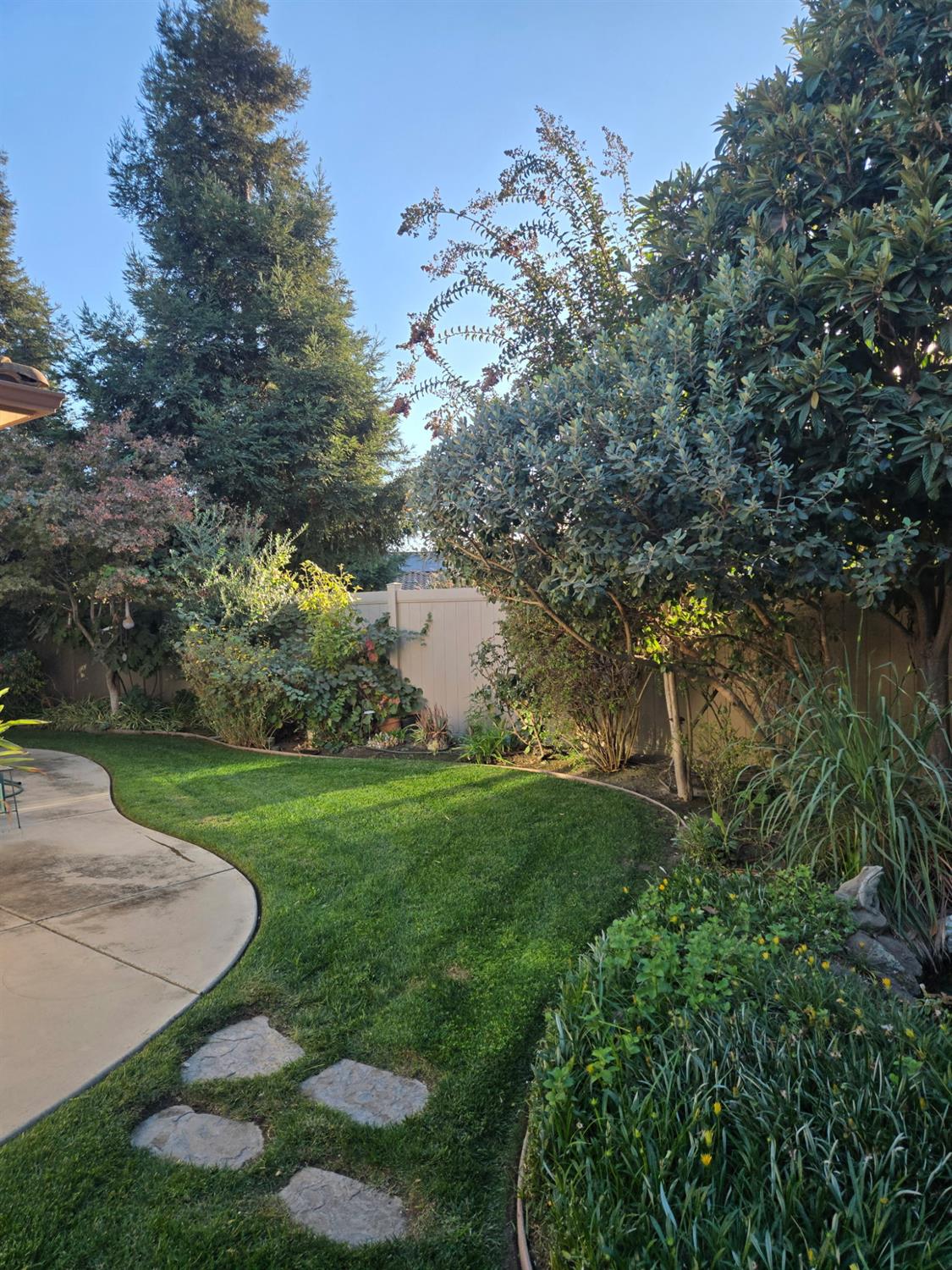 2489 Pepper Tree Ln, Manteca, CA 95336