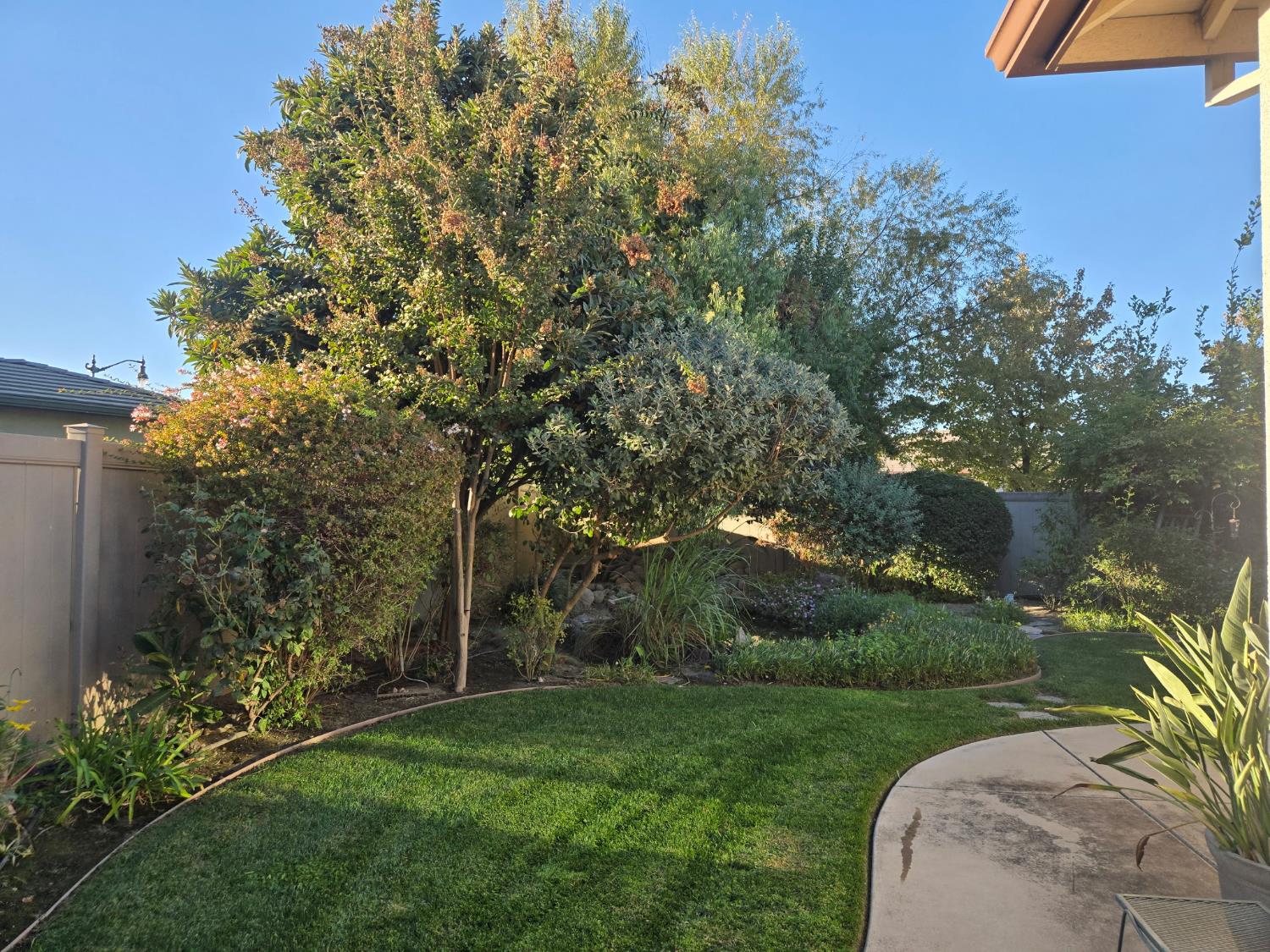 2489 Pepper Tree Ln, Manteca, CA 95336
