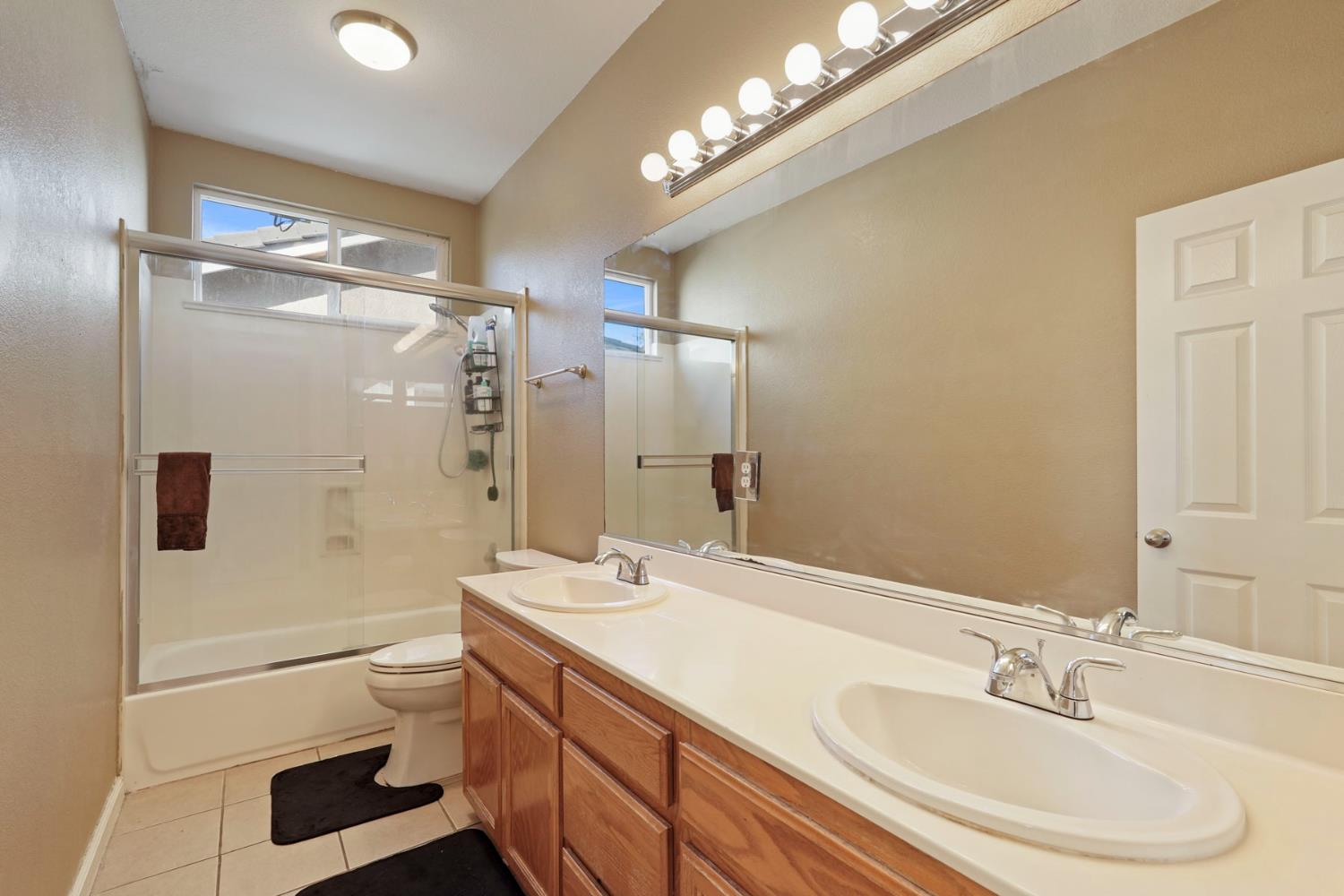 4100 Eastern Ave, Modesto, CA 95356