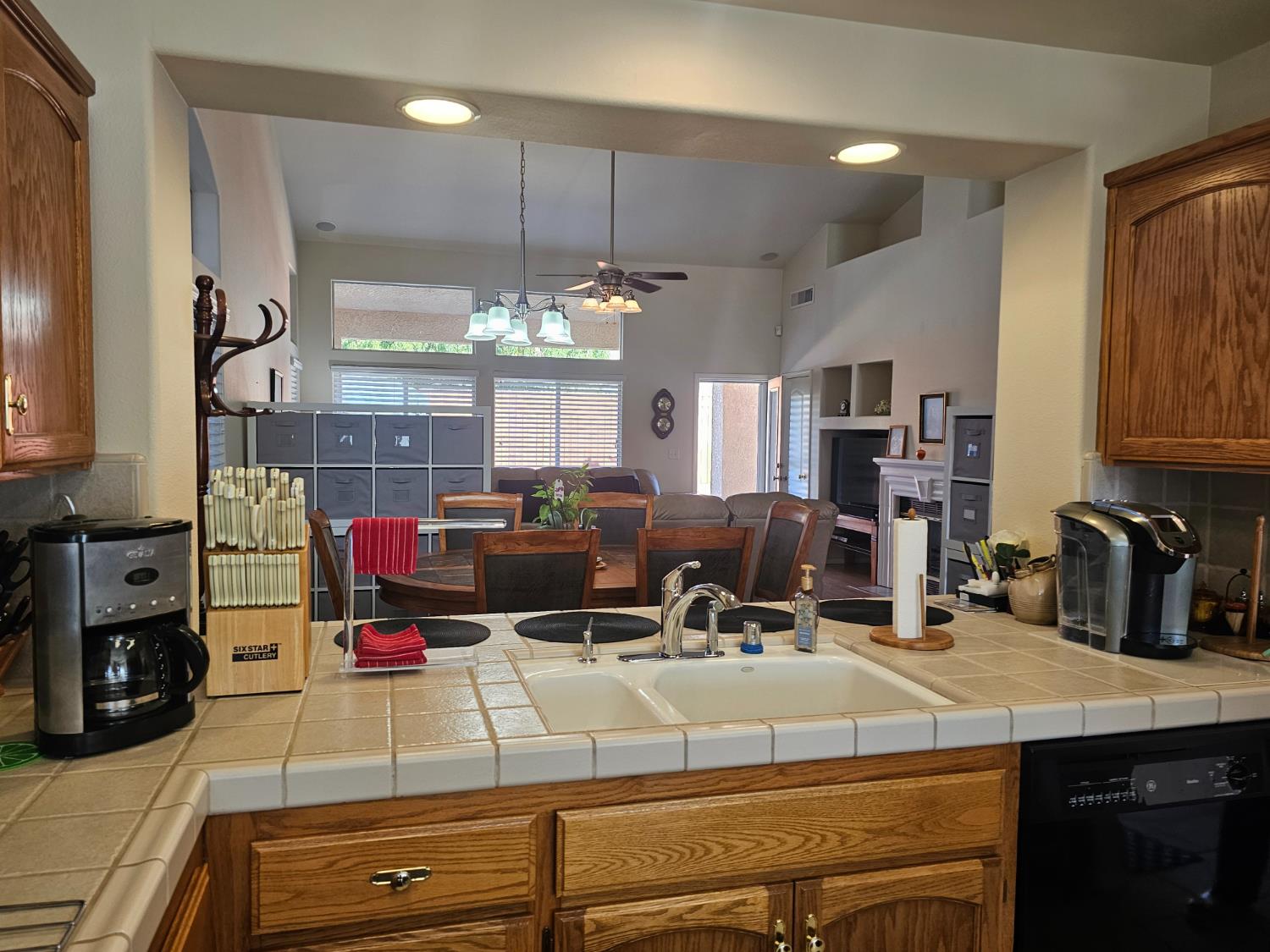 2335 Judith Way, Madera, CA 93637