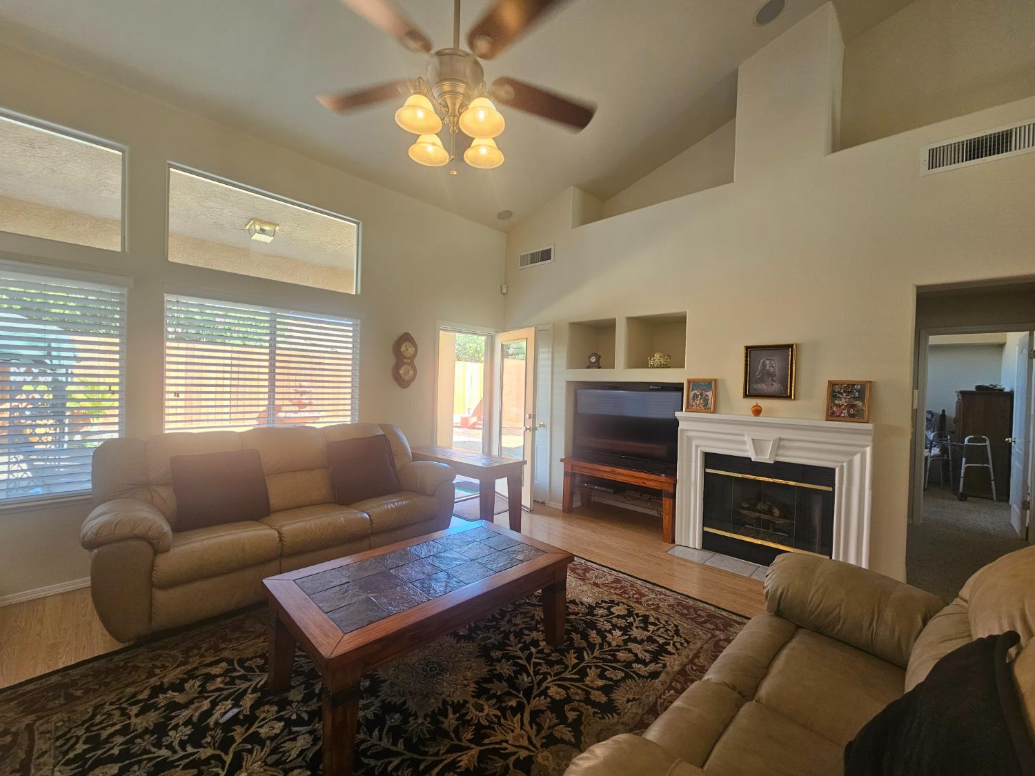 2335 Judith Way, Madera, CA 93637