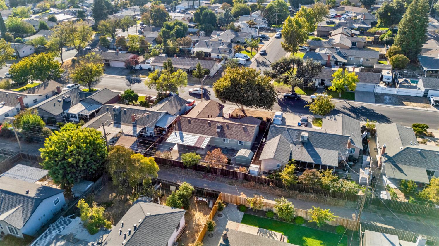2404 Codding Dr, Modesto, CA 95350
