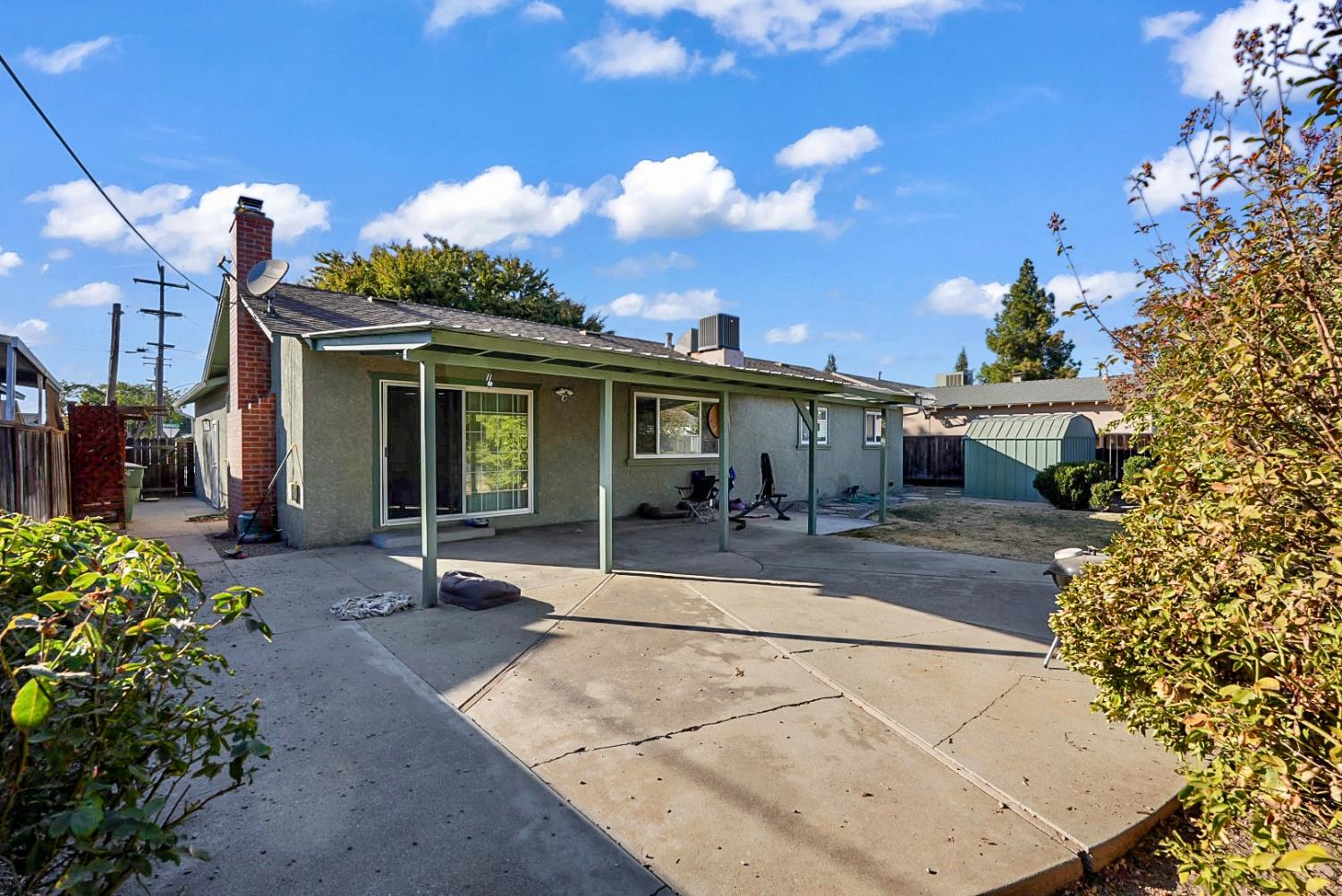 2404 Codding Dr, Modesto, CA 95350