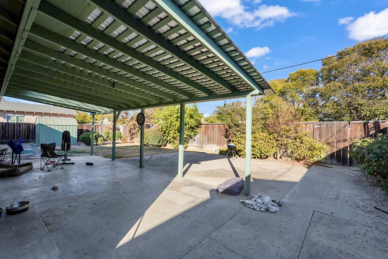 2404 Codding Dr, Modesto, CA 95350
