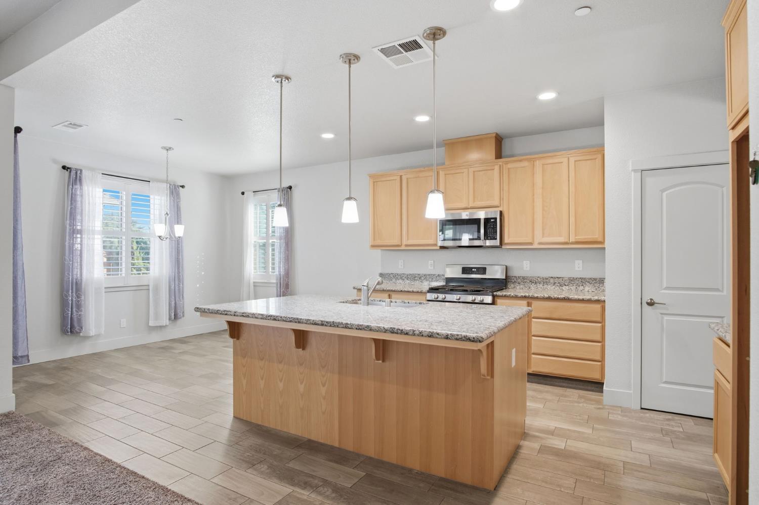 791 Ranger St, Oakdale, CA 95361