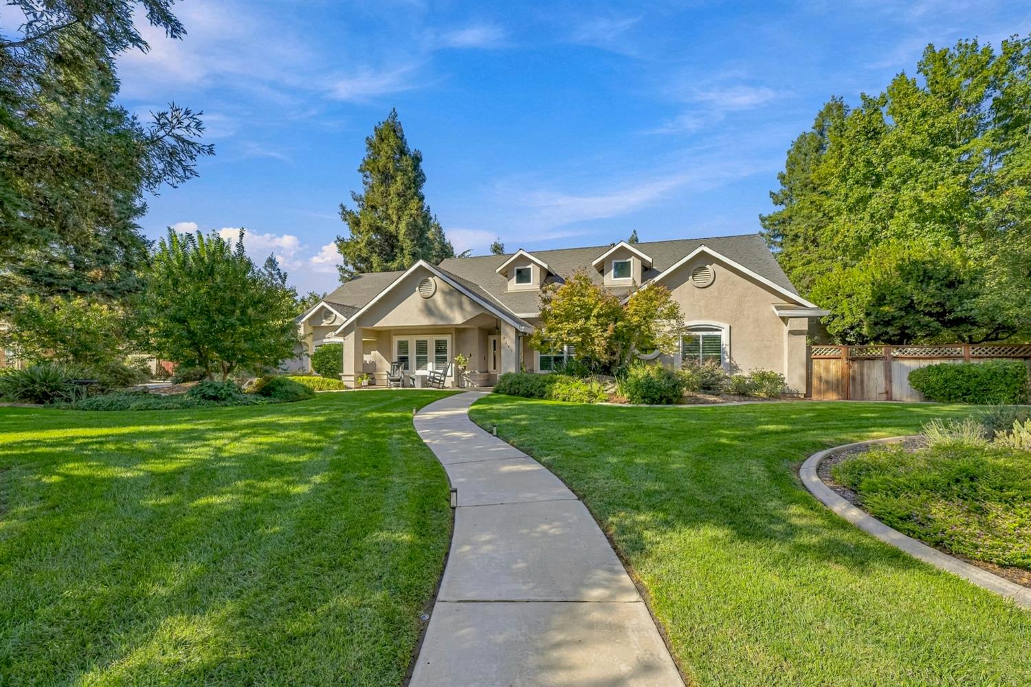 3247 Willow Run Dr, Merced, CA 95340