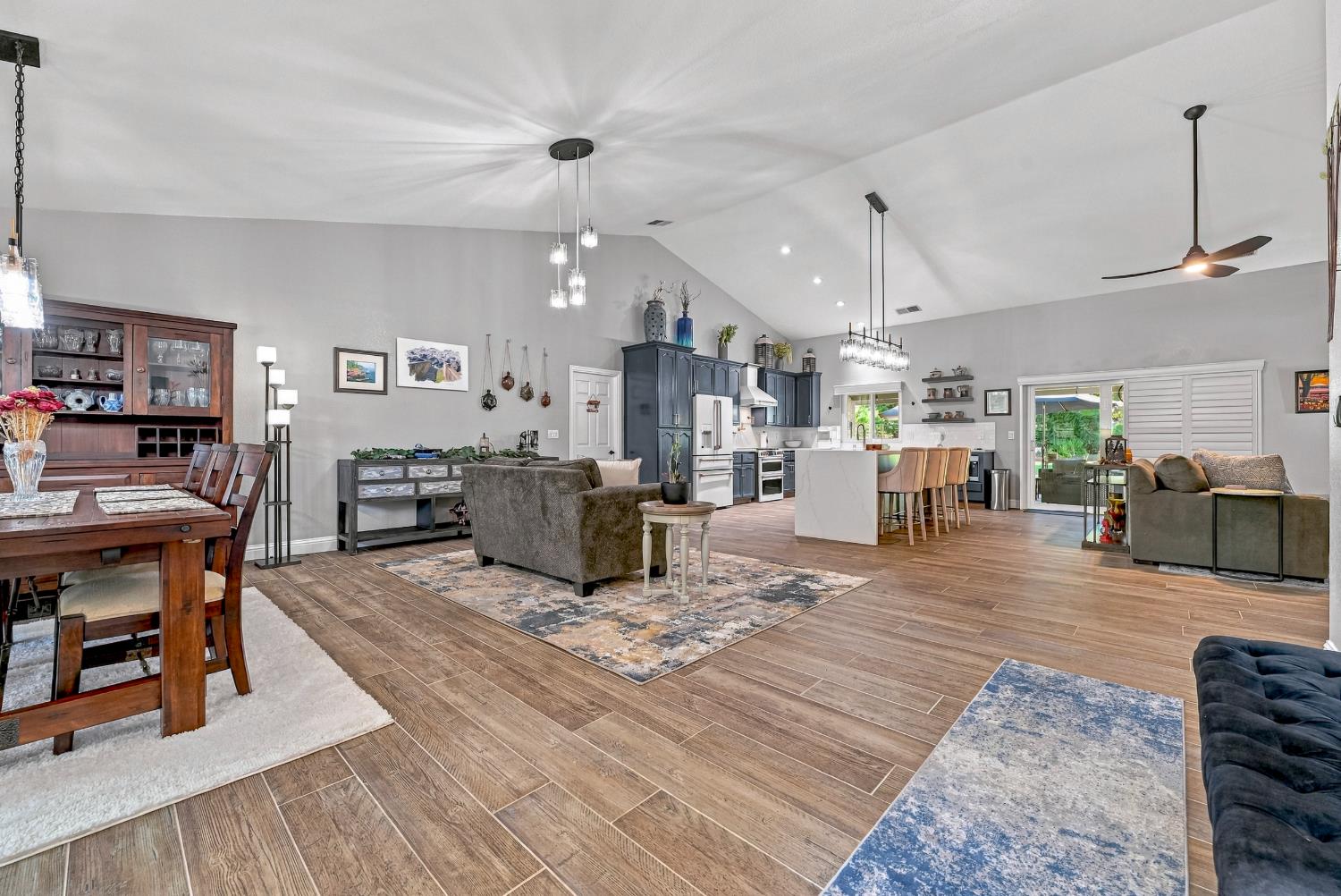 3247 Willow Run Dr, Merced, CA 95340