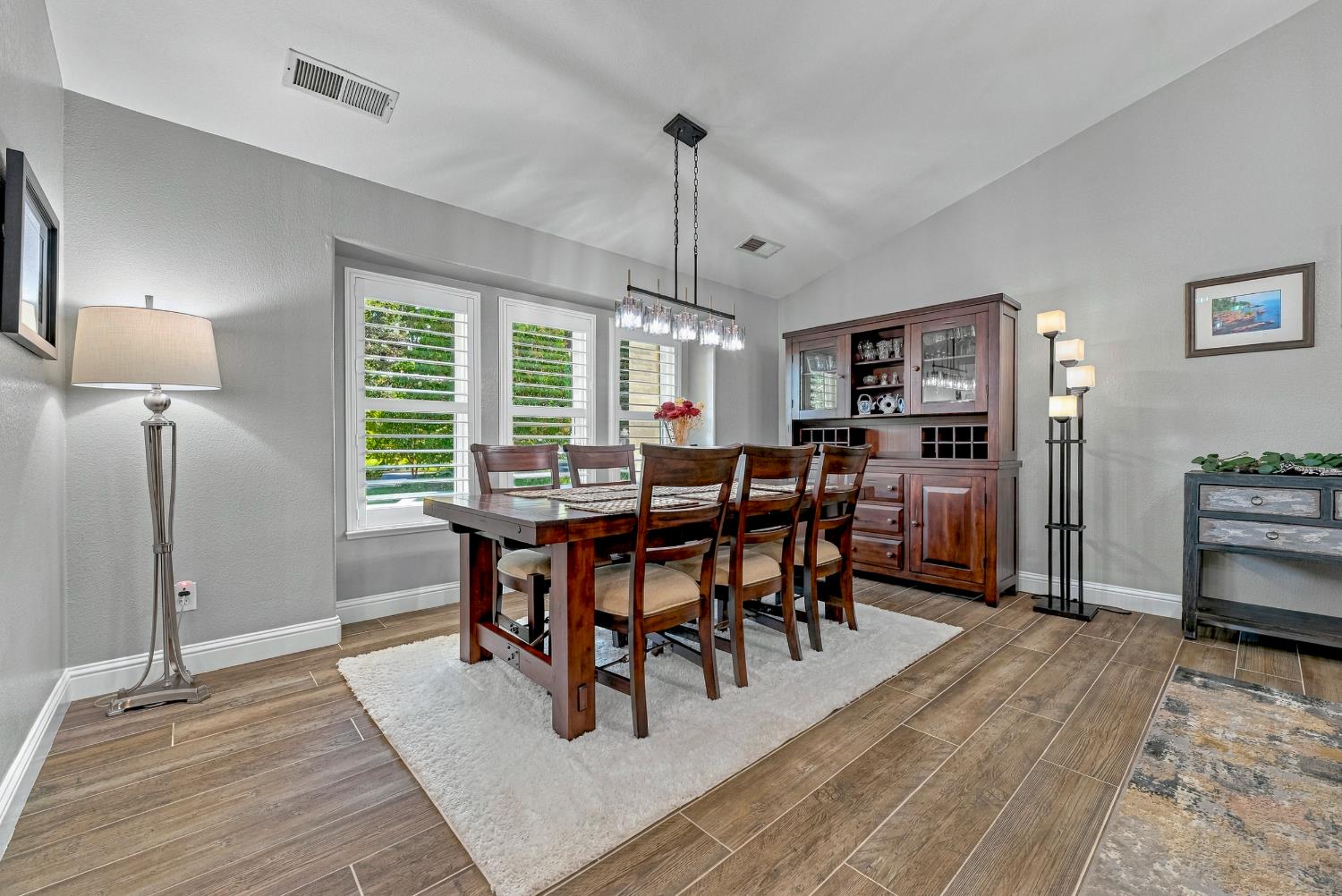 3247 Willow Run Dr, Merced, CA 95340