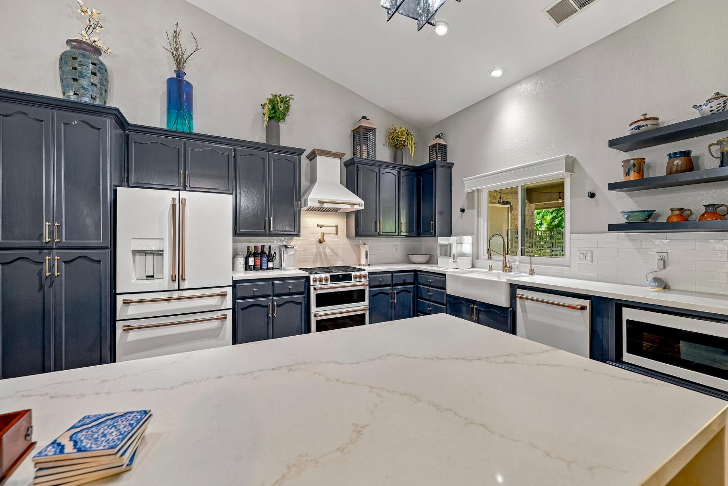 3247 Willow Run Dr, Merced, CA 95340
