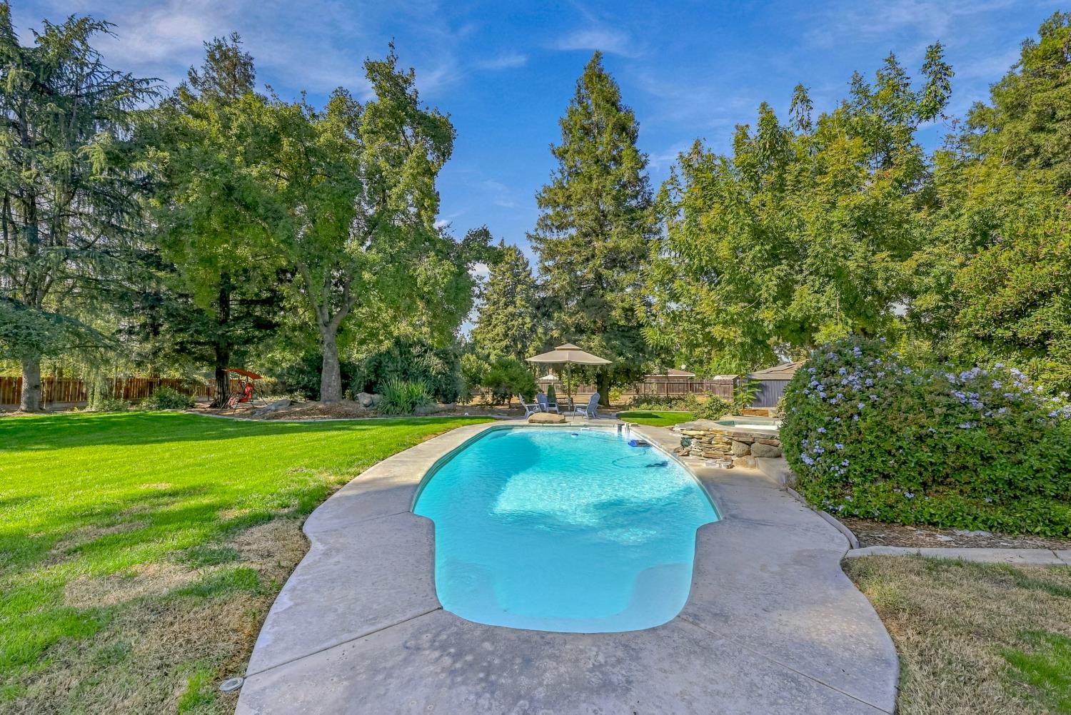 3247 Willow Run Dr, Merced, CA 95340