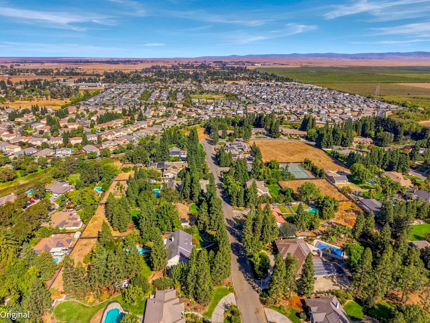 3247 Willow Run Dr, Merced, CA 95340