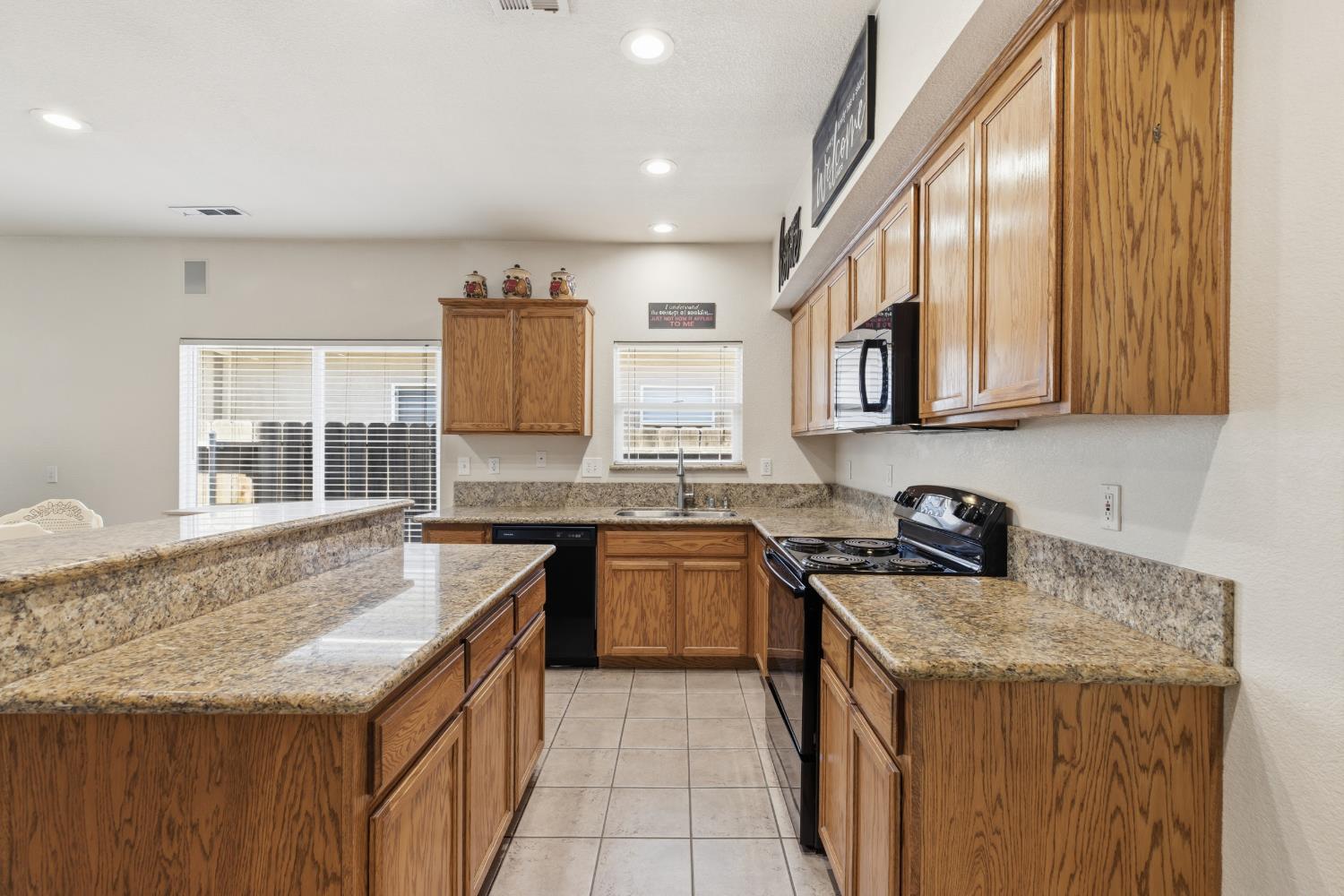 2408 Snapdragon Ct, Modesto, CA 95355