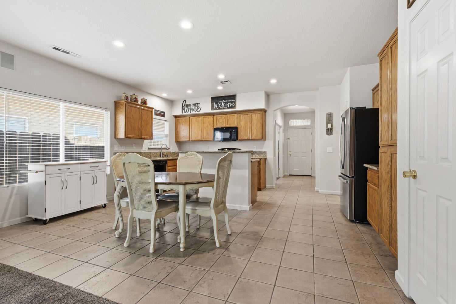 2408 Snapdragon Ct, Modesto, CA 95355