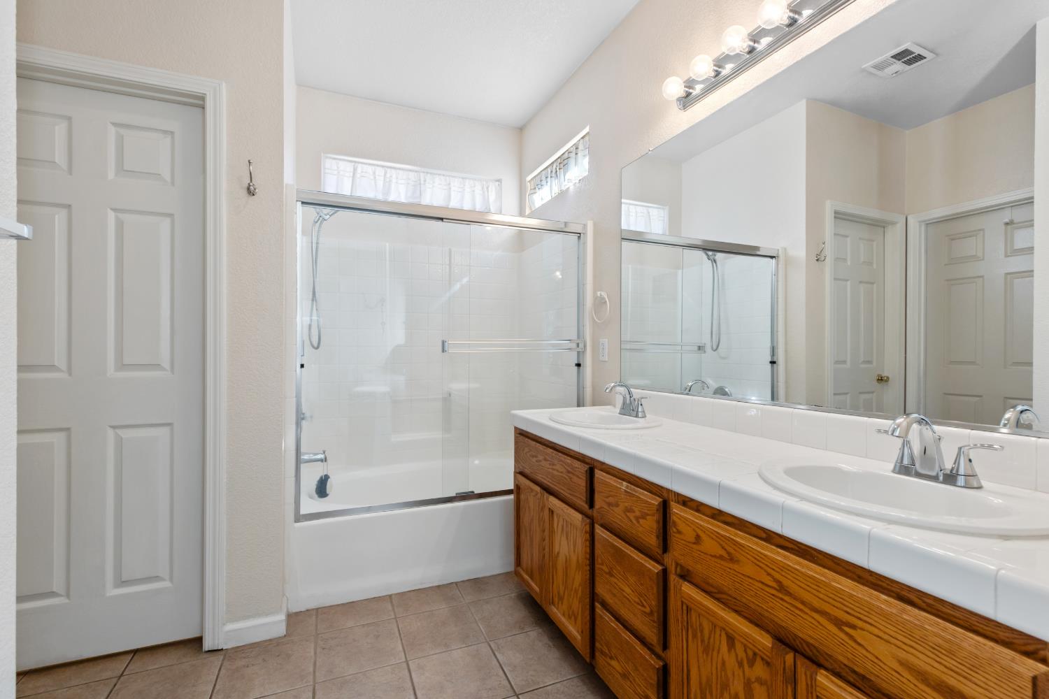 2408 Snapdragon Ct, Modesto, CA 95355