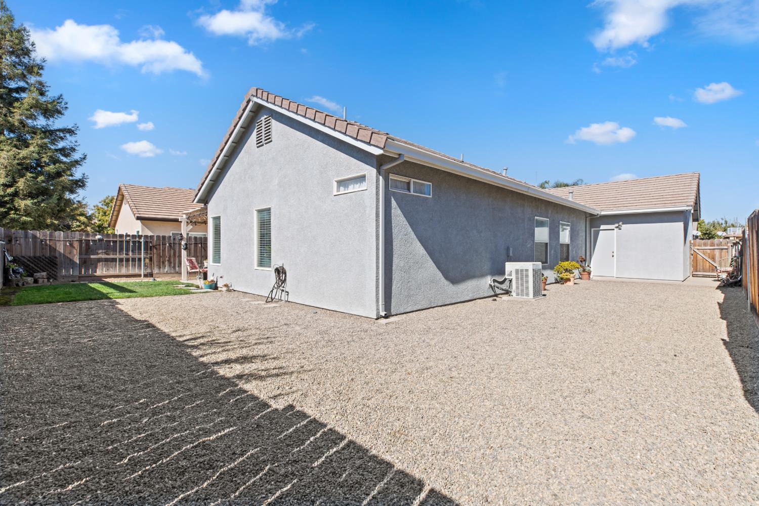 2408 Snapdragon Ct, Modesto, CA 95355