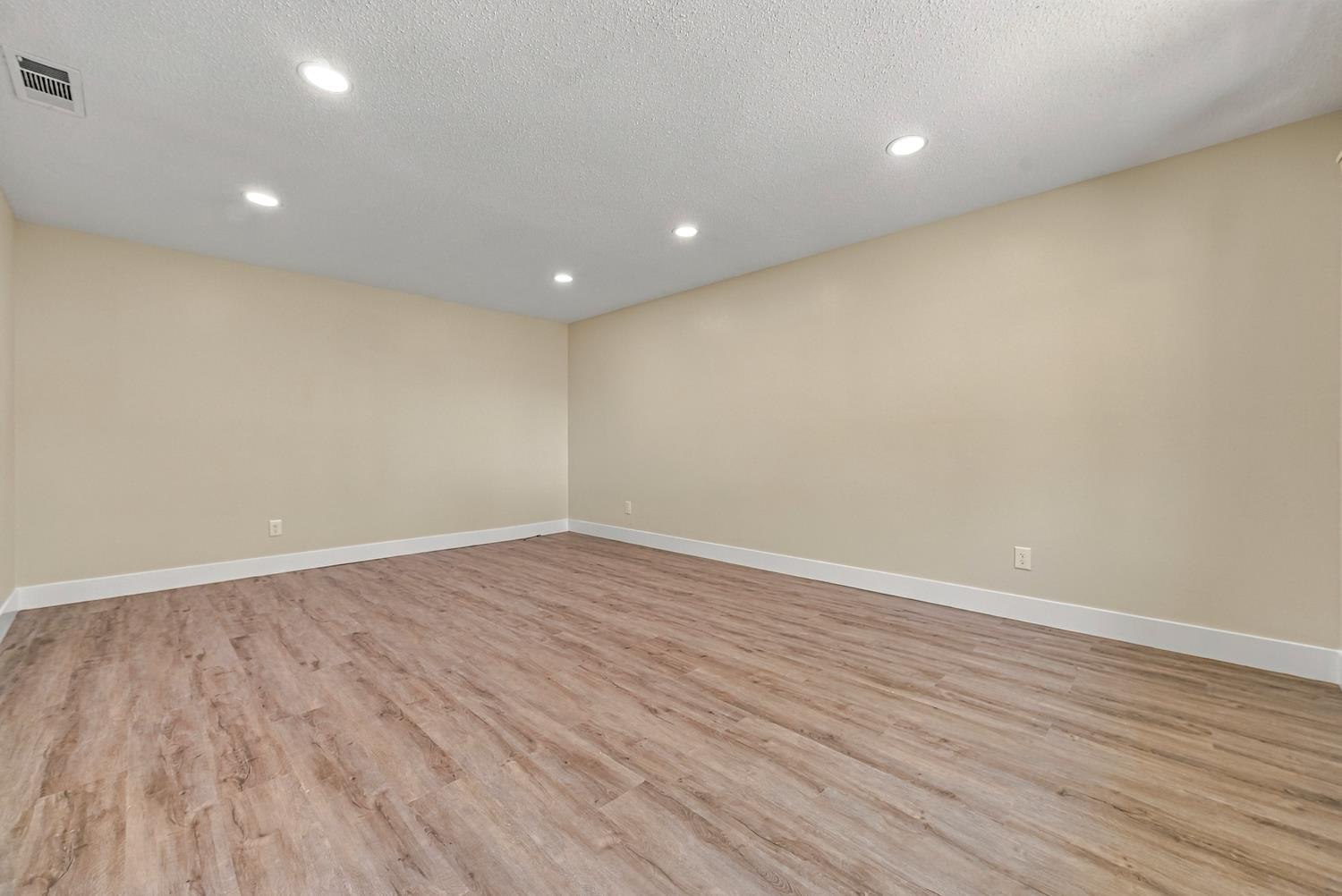 3224 Nottingham Ave, Merced, CA 95340