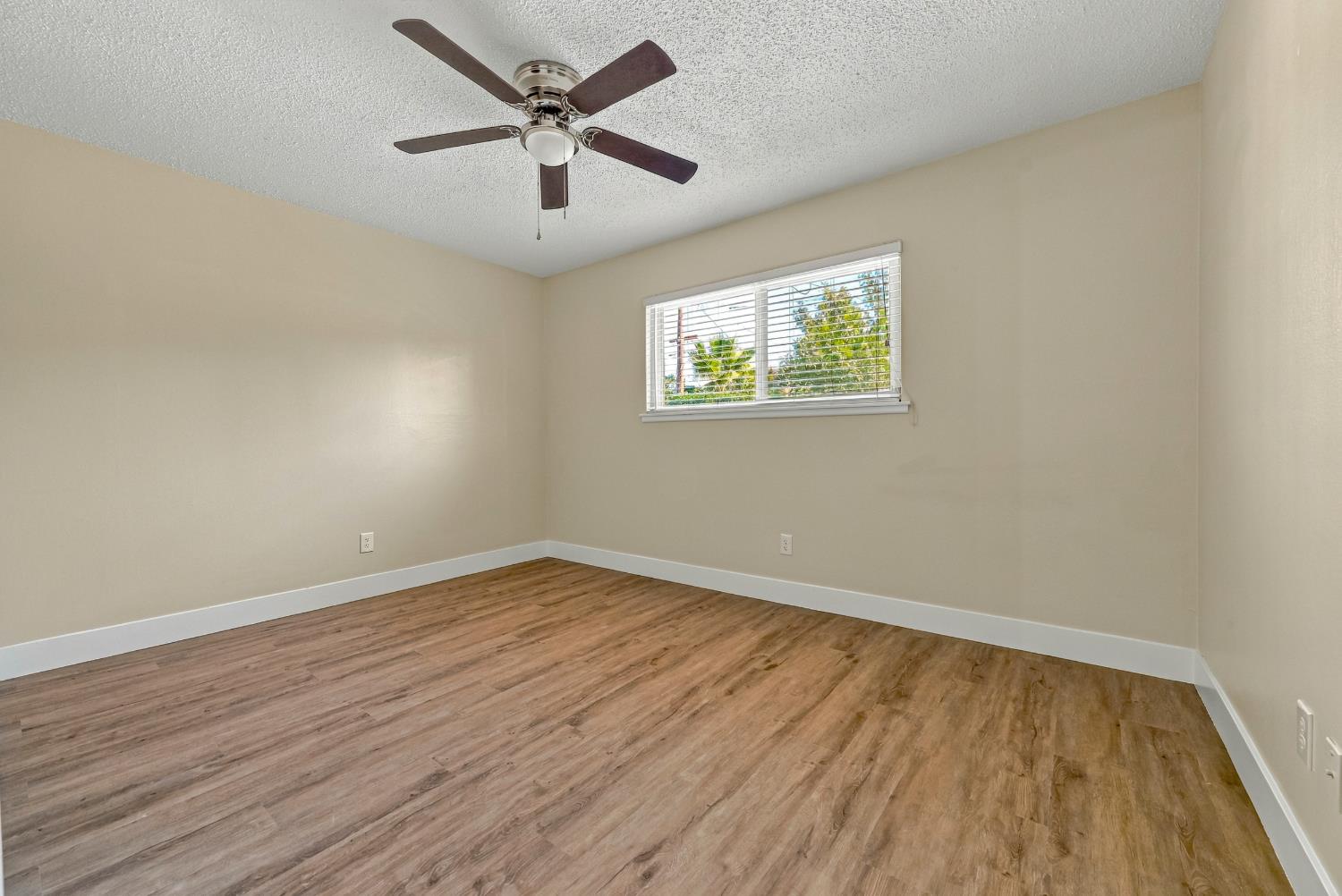 3224 Nottingham Ave, Merced, CA 95340