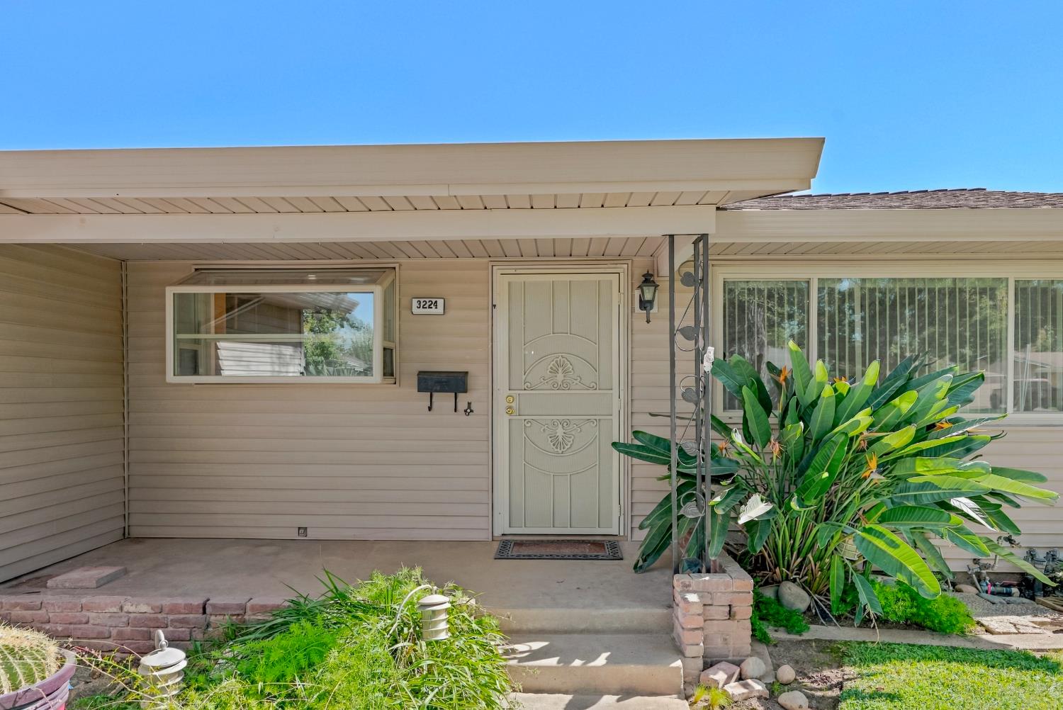 3224 Nottingham Ave, Merced, CA 95340