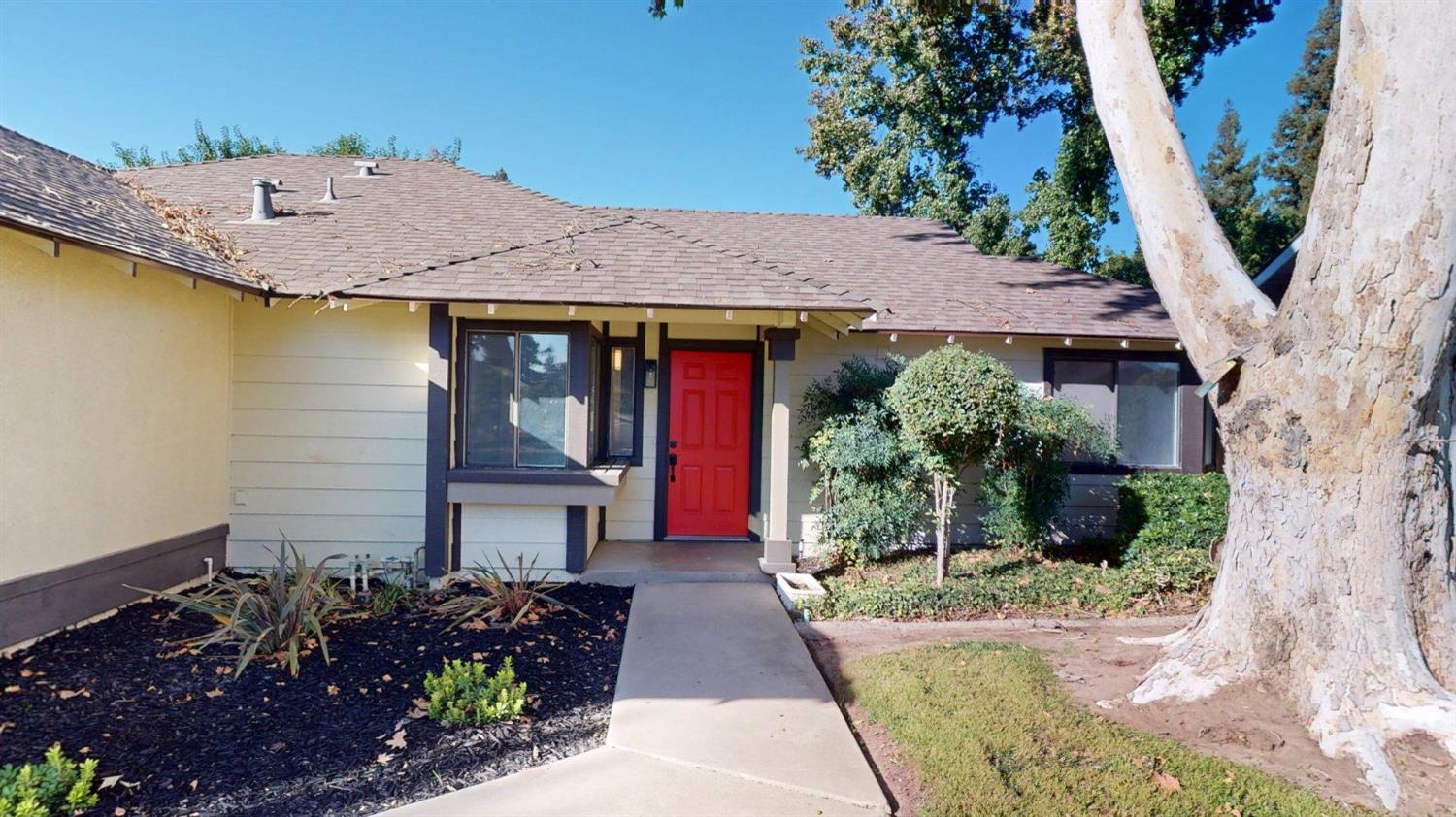 1817 E Rumble Rd, Modesto, CA 95355