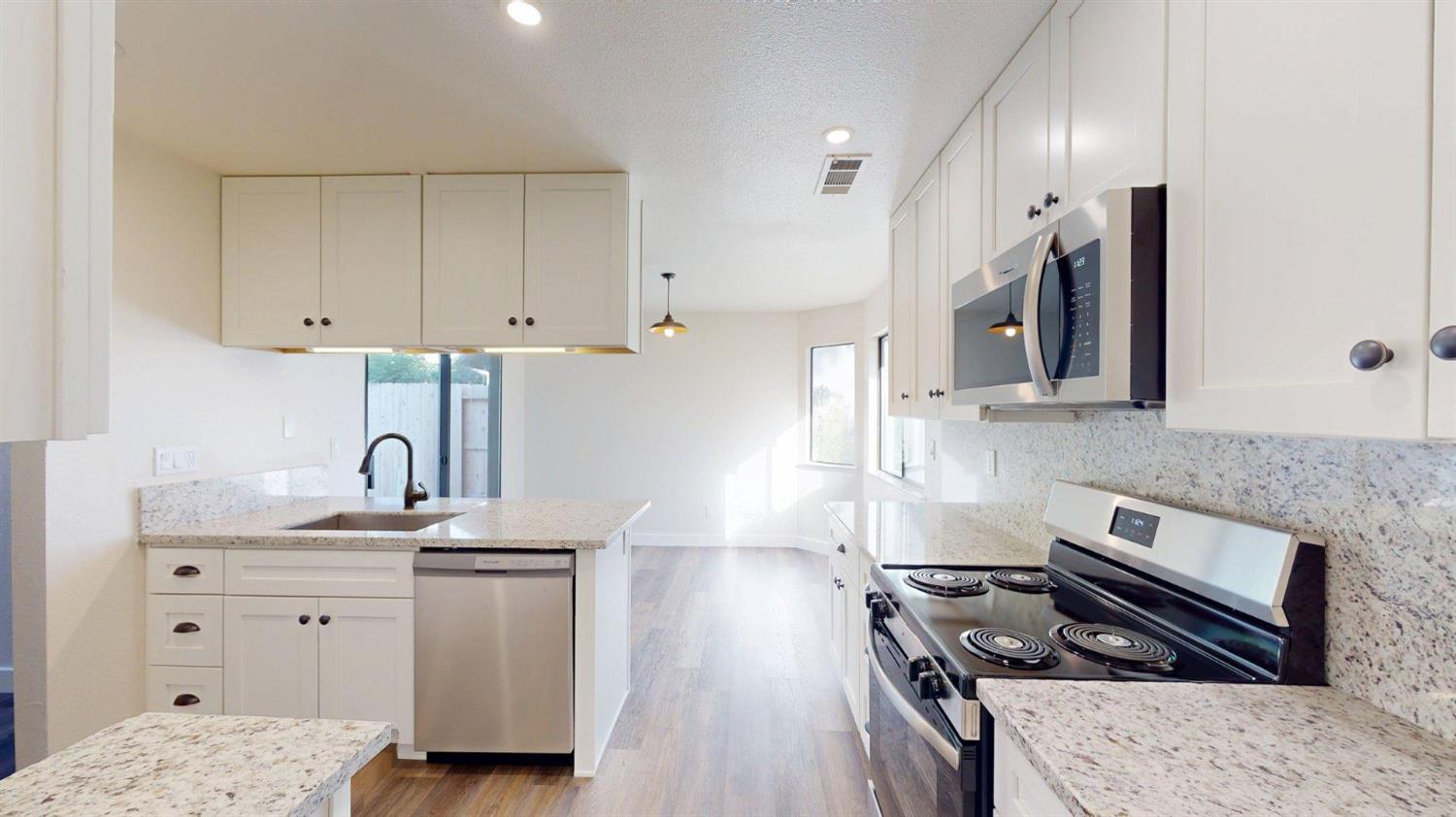 1817 E Rumble Rd, Modesto, CA 95355