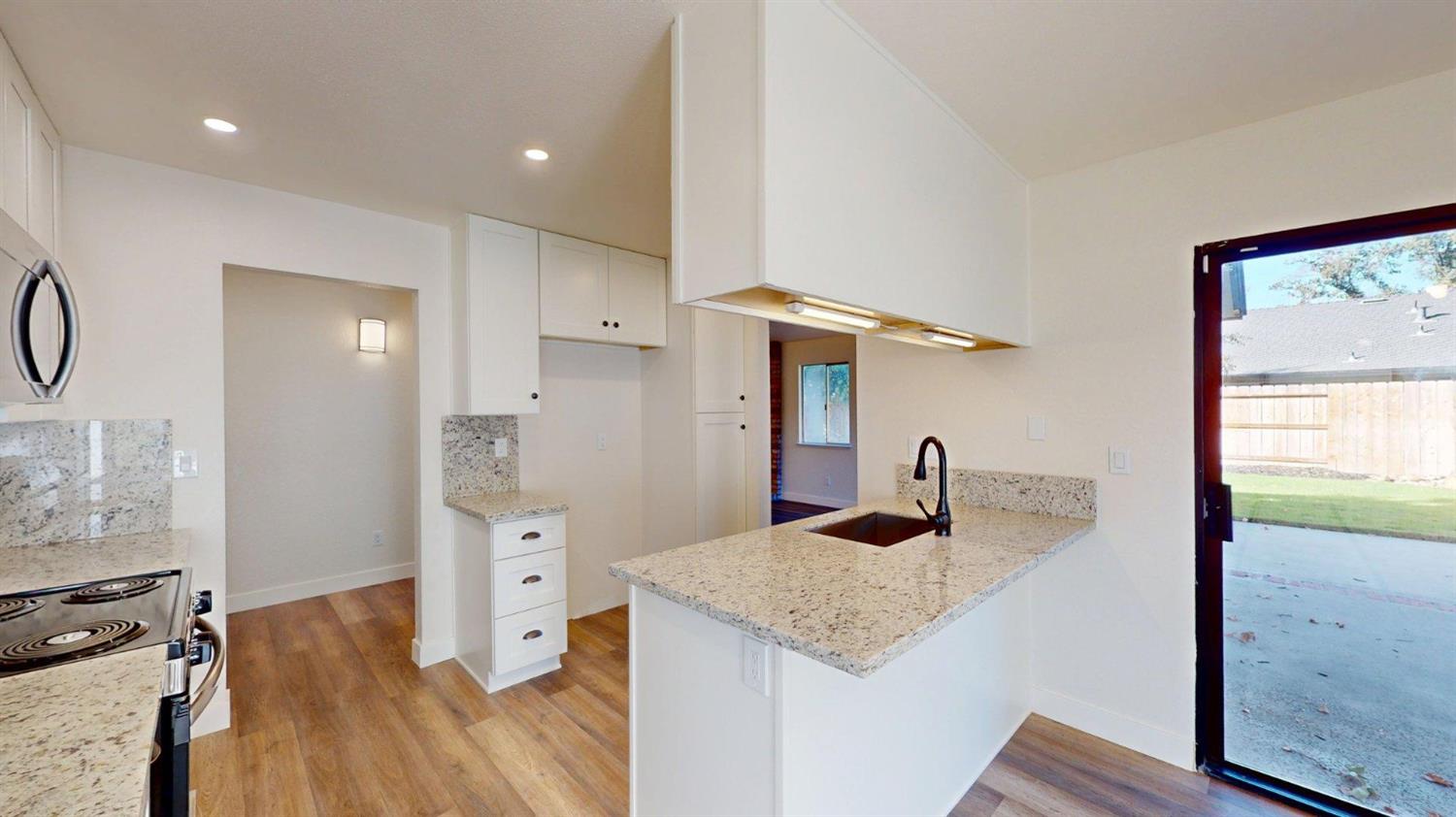 1817 E Rumble Rd, Modesto, CA 95355