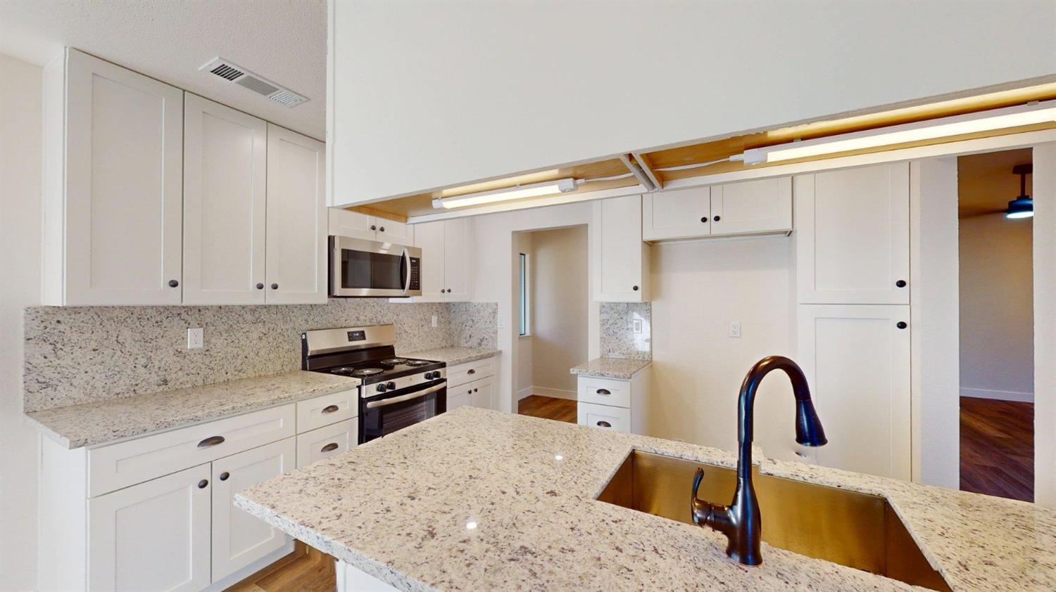 1817 E Rumble Rd, Modesto, CA 95355