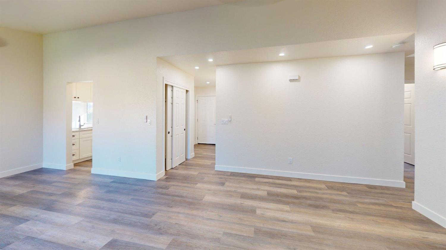 1817 E Rumble Rd, Modesto, CA 95355