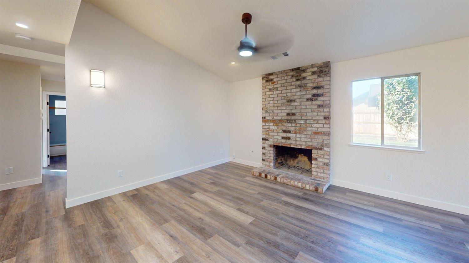 1817 E Rumble Rd, Modesto, CA 95355