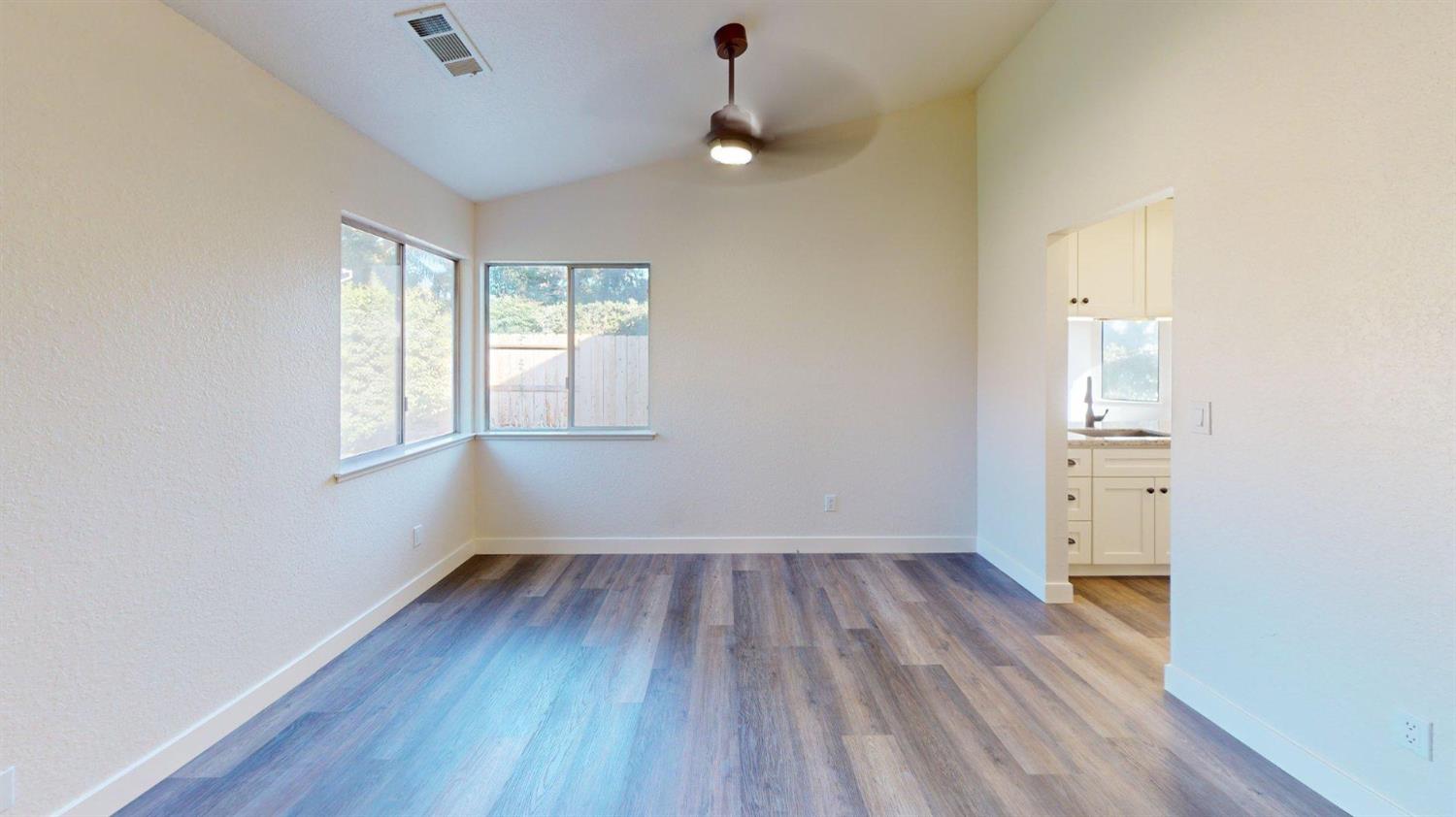 1817 E Rumble Rd, Modesto, CA 95355