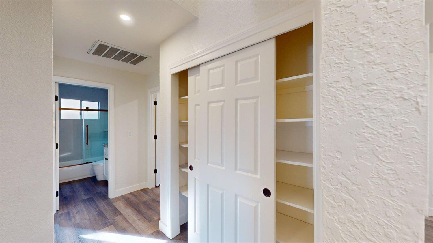 1817 E Rumble Rd, Modesto, CA 95355