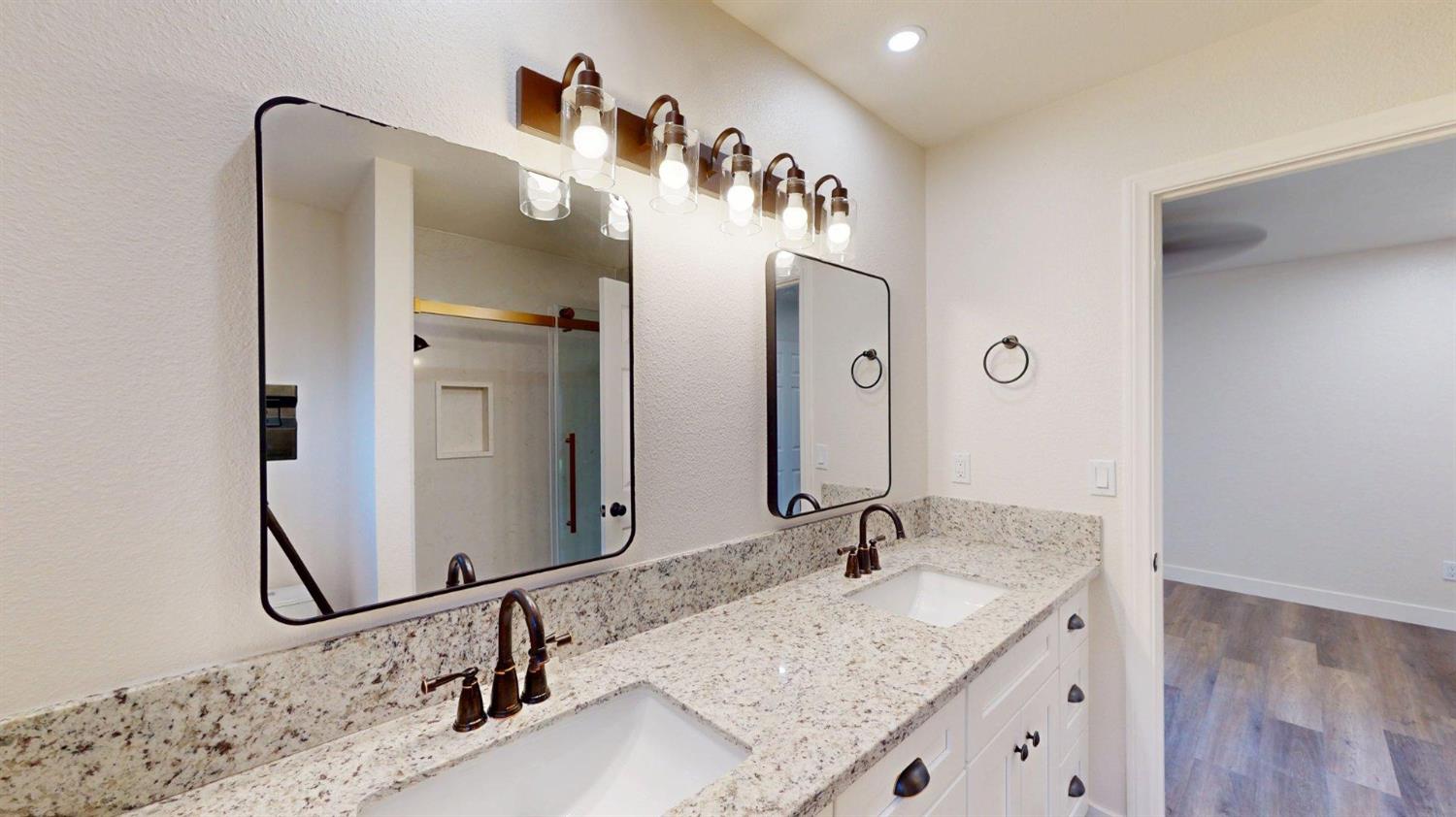 1817 E Rumble Rd, Modesto, CA 95355