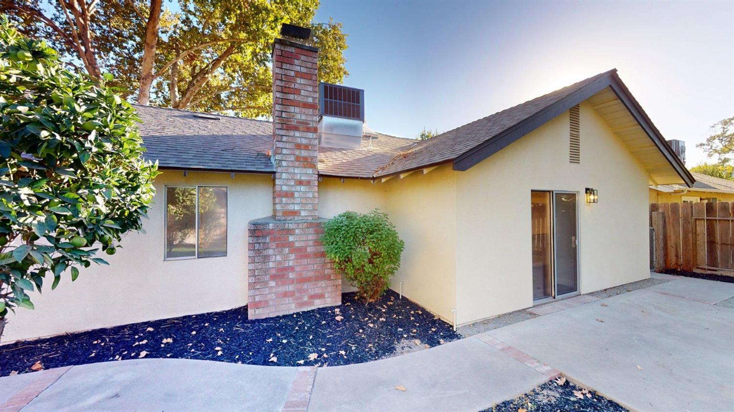 1817 E Rumble Rd, Modesto, CA 95355