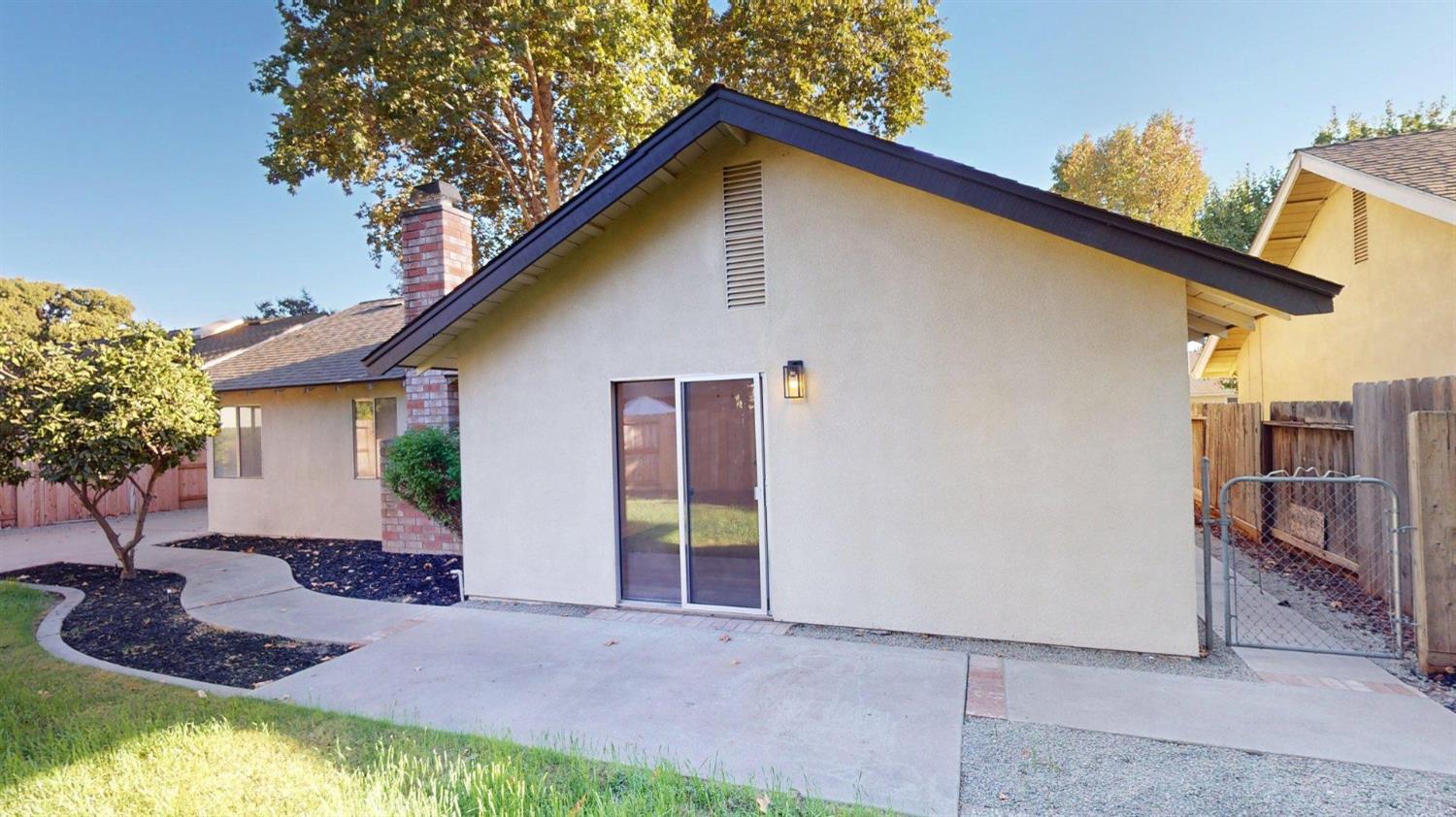 1817 E Rumble Rd, Modesto, CA 95355