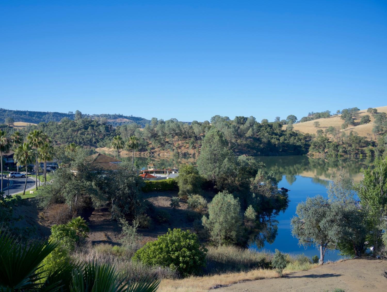 33 Aurora Ln, Copperopolis, CA 95228