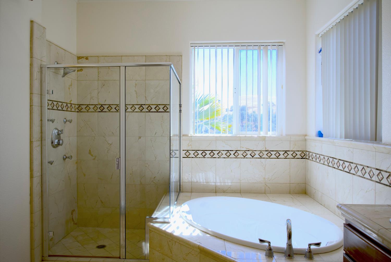 33 Aurora Ln, Copperopolis, CA 95228