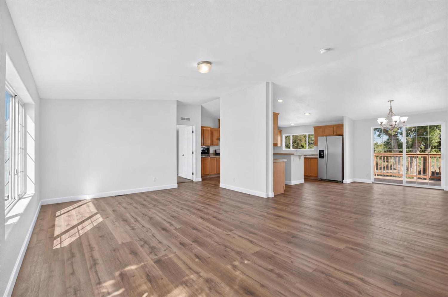 15556 Sycamore Ave, Patterson, CA 95363