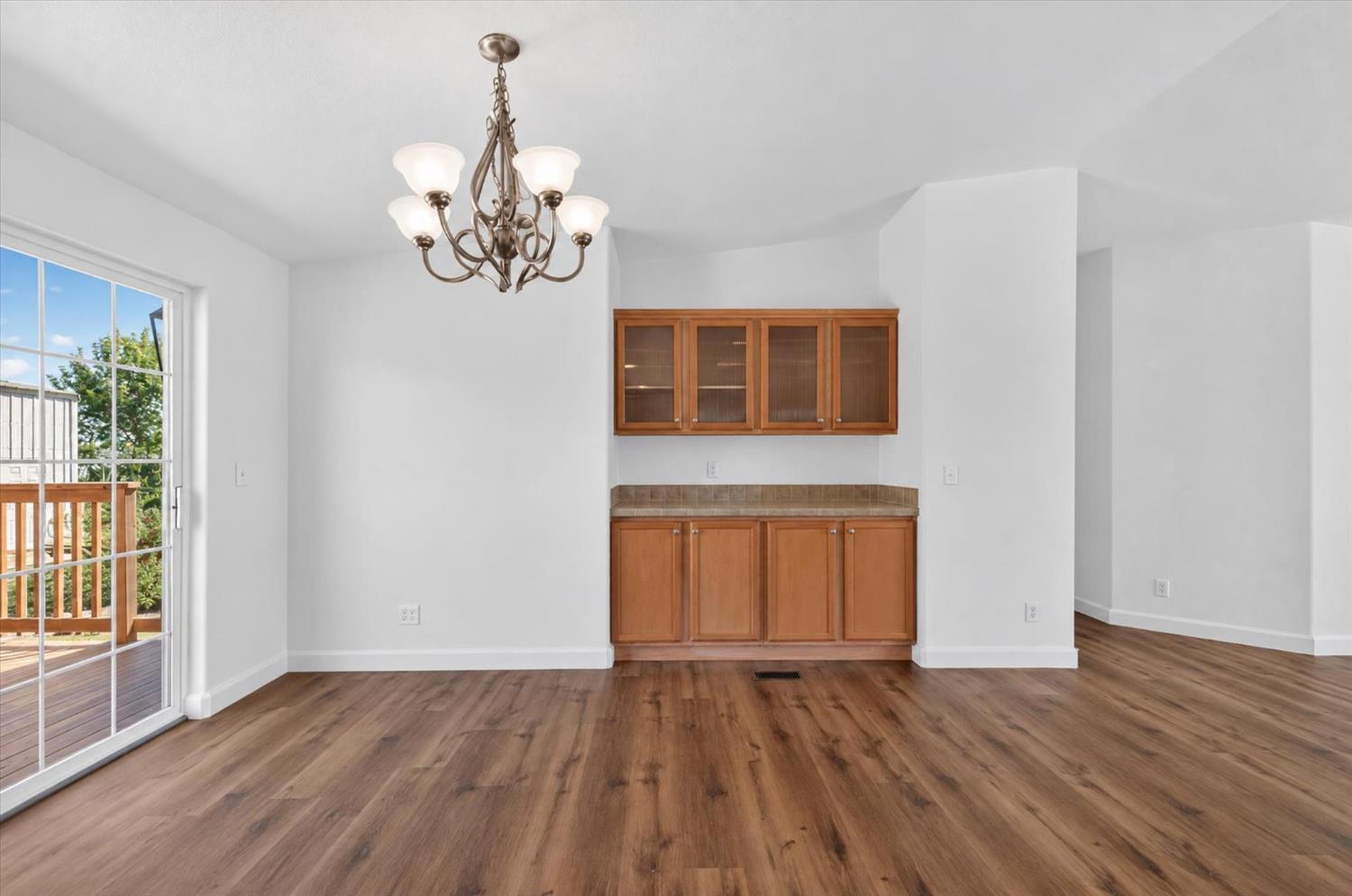 15556 Sycamore Ave, Patterson, CA 95363