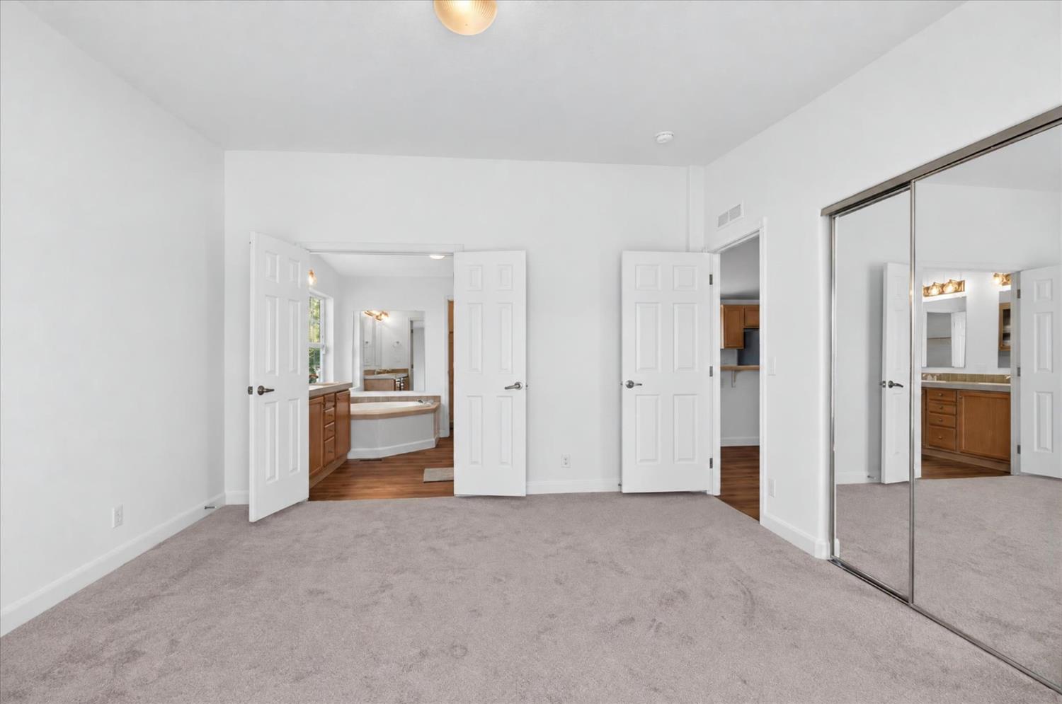 15556 Sycamore Ave, Patterson, CA 95363
