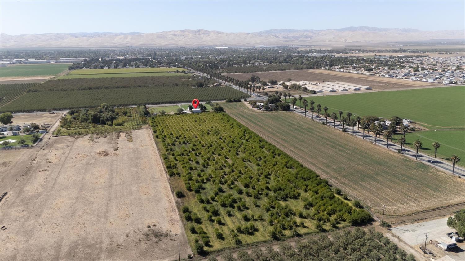 15556 Sycamore Ave, Patterson, CA 95363