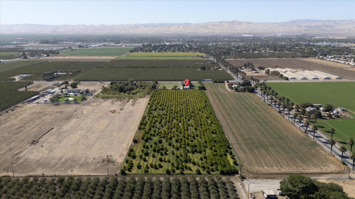 15556 Sycamore Ave, Patterson, CA 95363