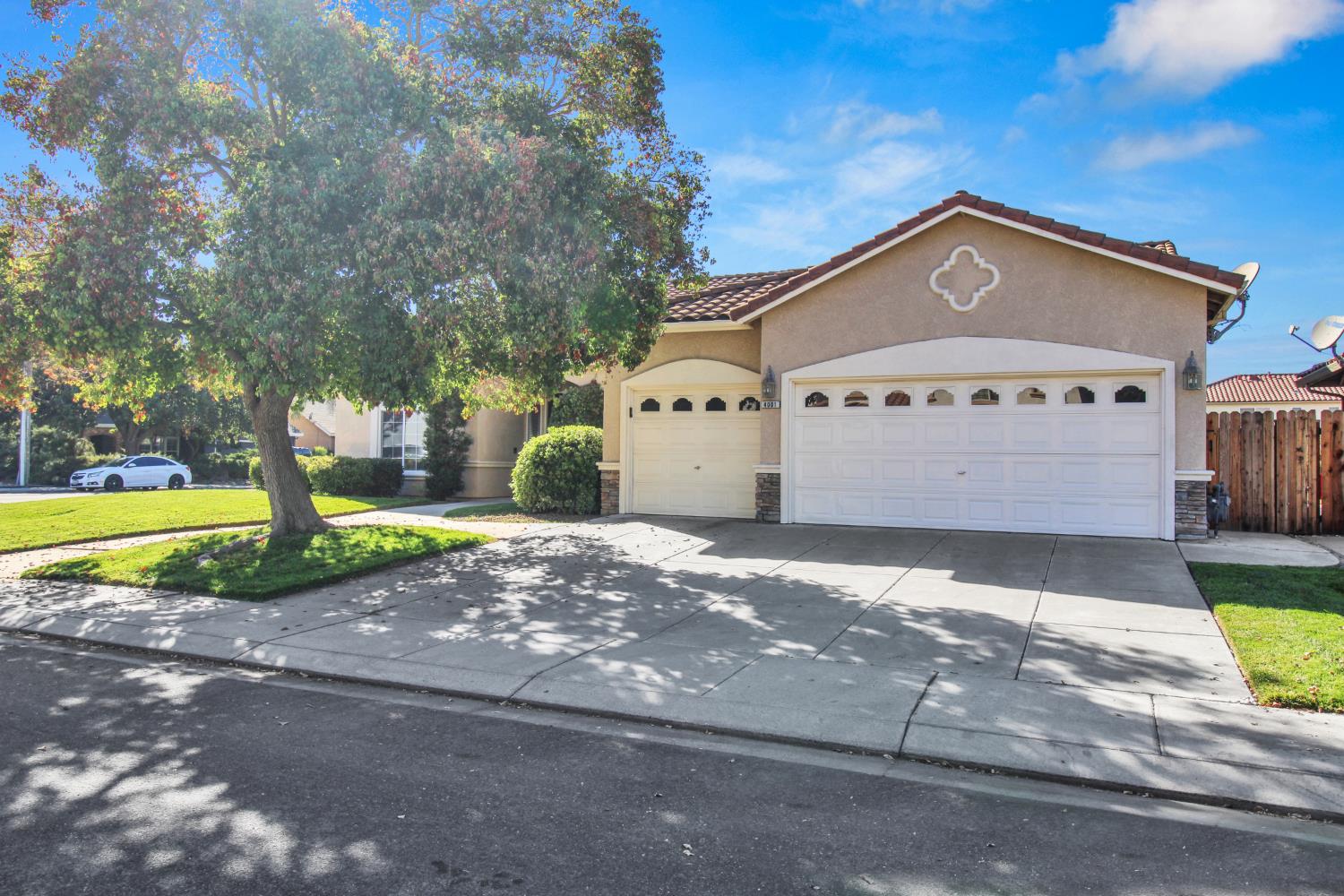 4001 Cortona Dr, Modesto, CA 95356