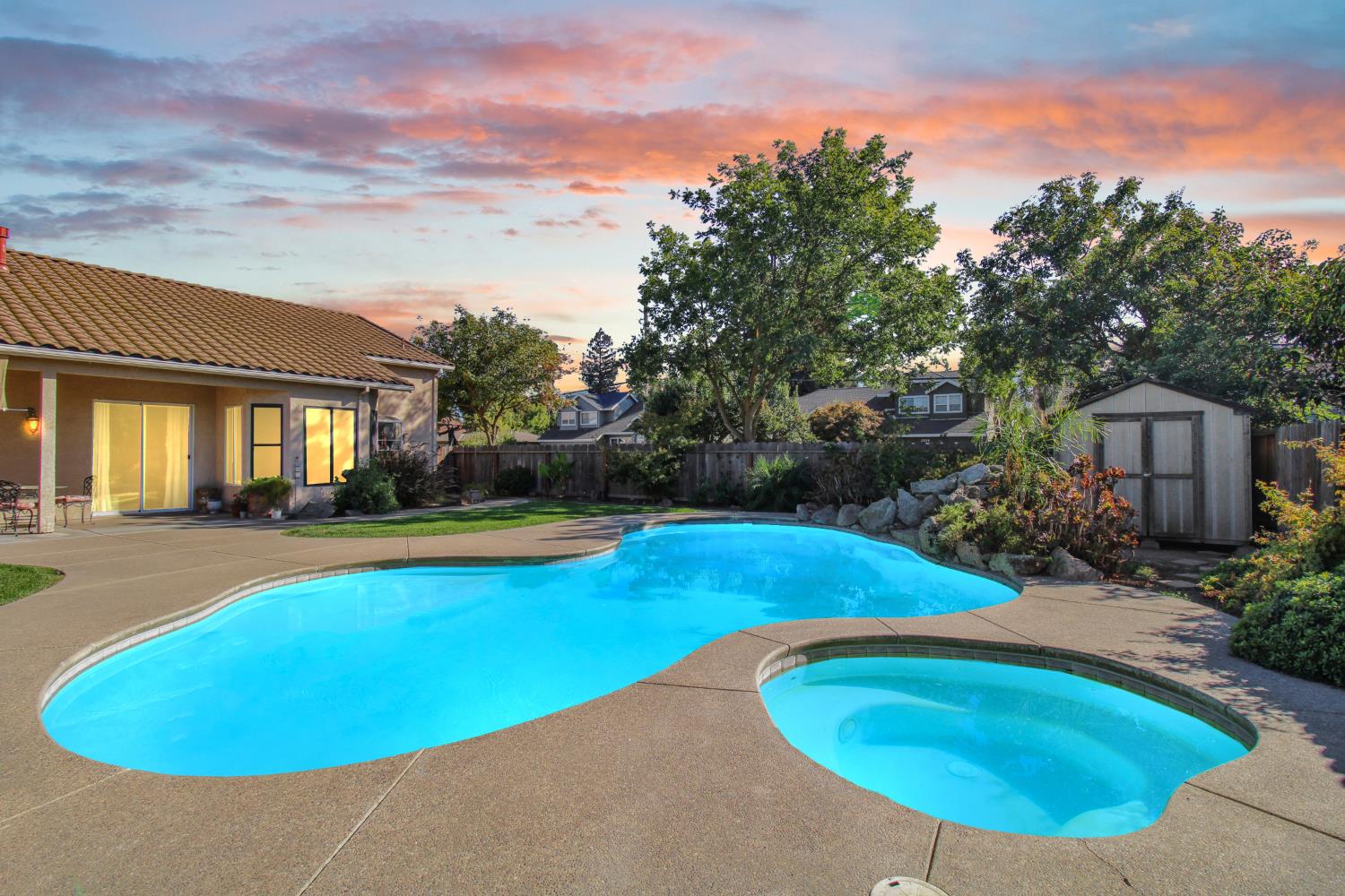 4001 Cortona Dr, Modesto, CA 95356