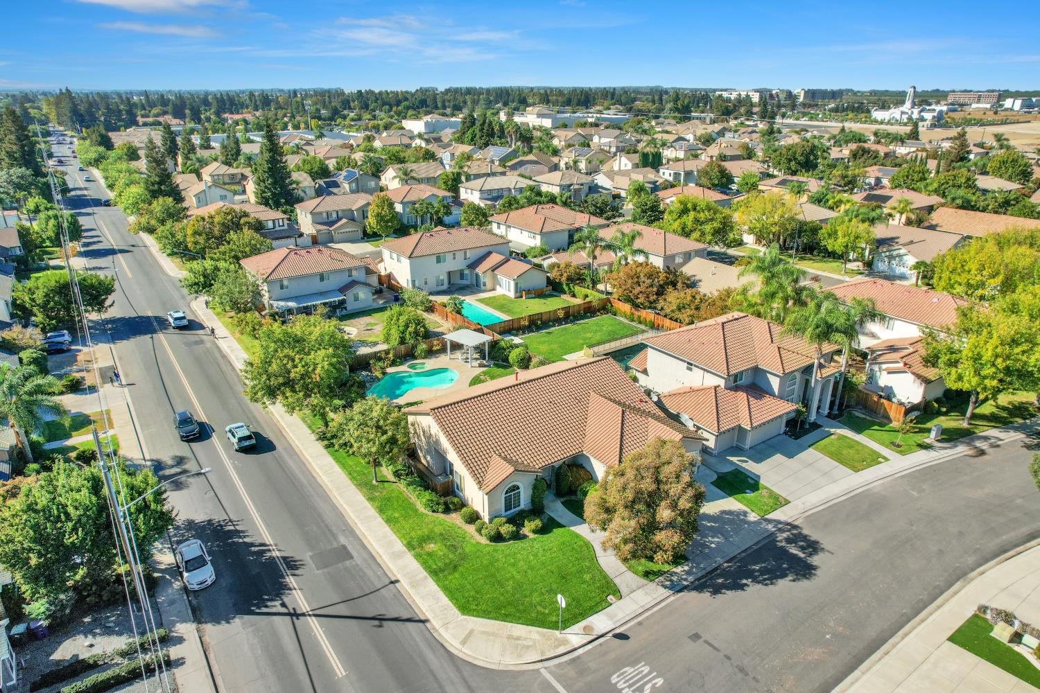 4001 Cortona Dr, Modesto, CA 95356