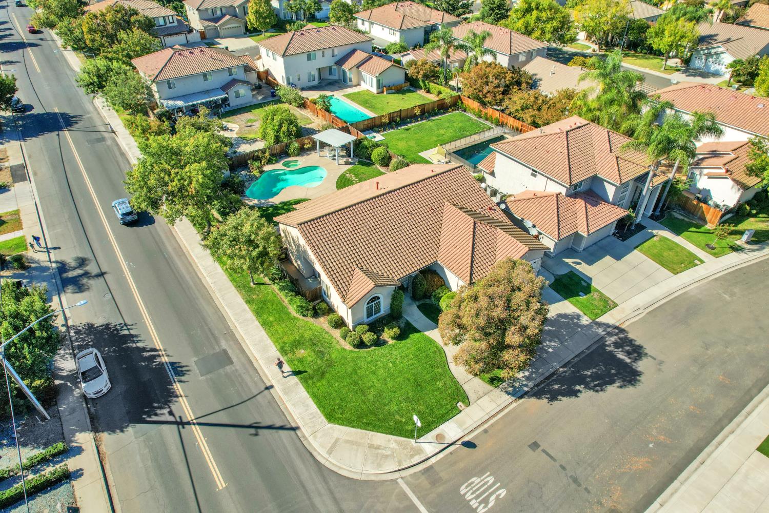 4001 Cortona Dr, Modesto, CA 95356