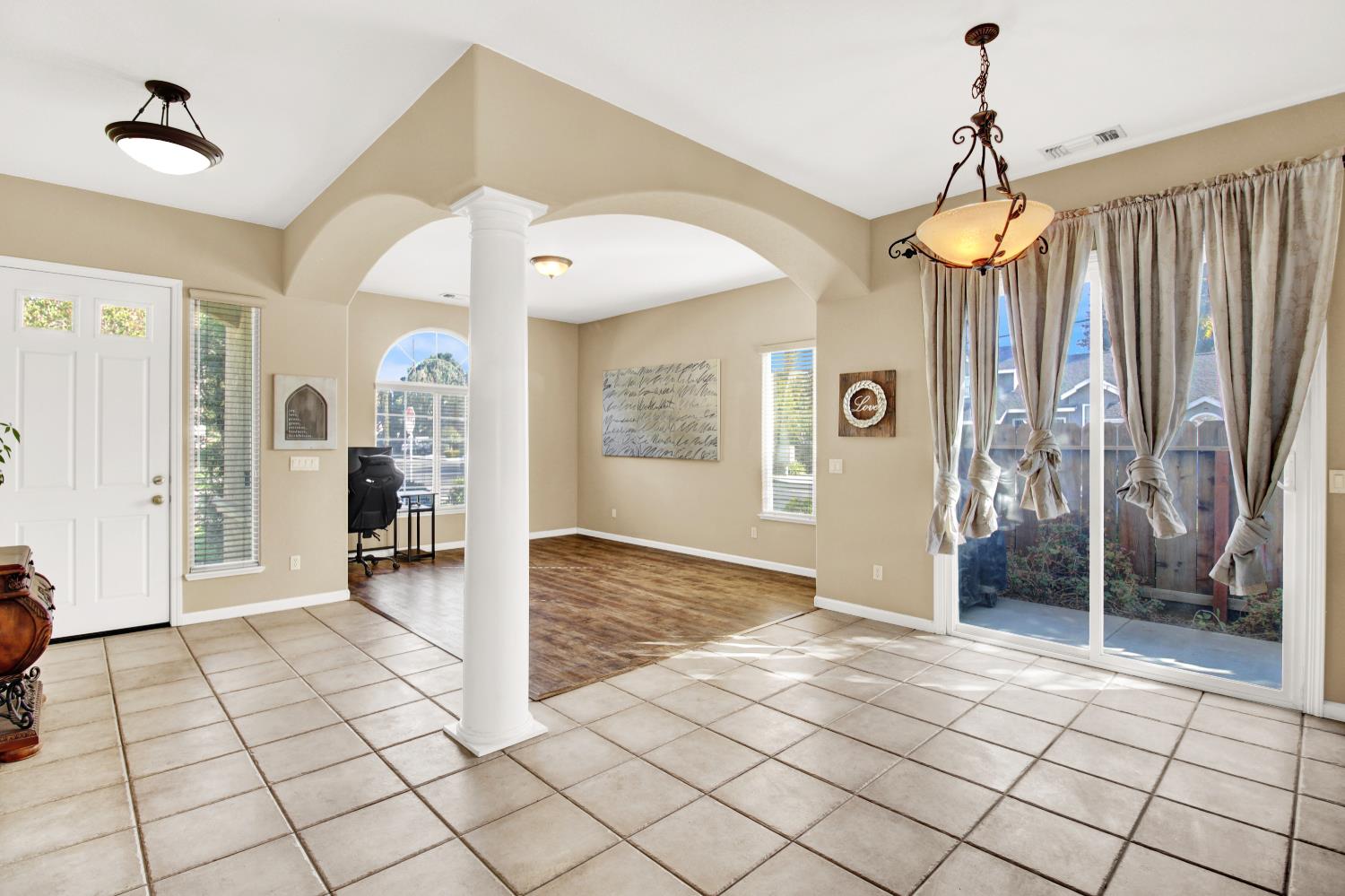 4001 Cortona Dr, Modesto, CA 95356