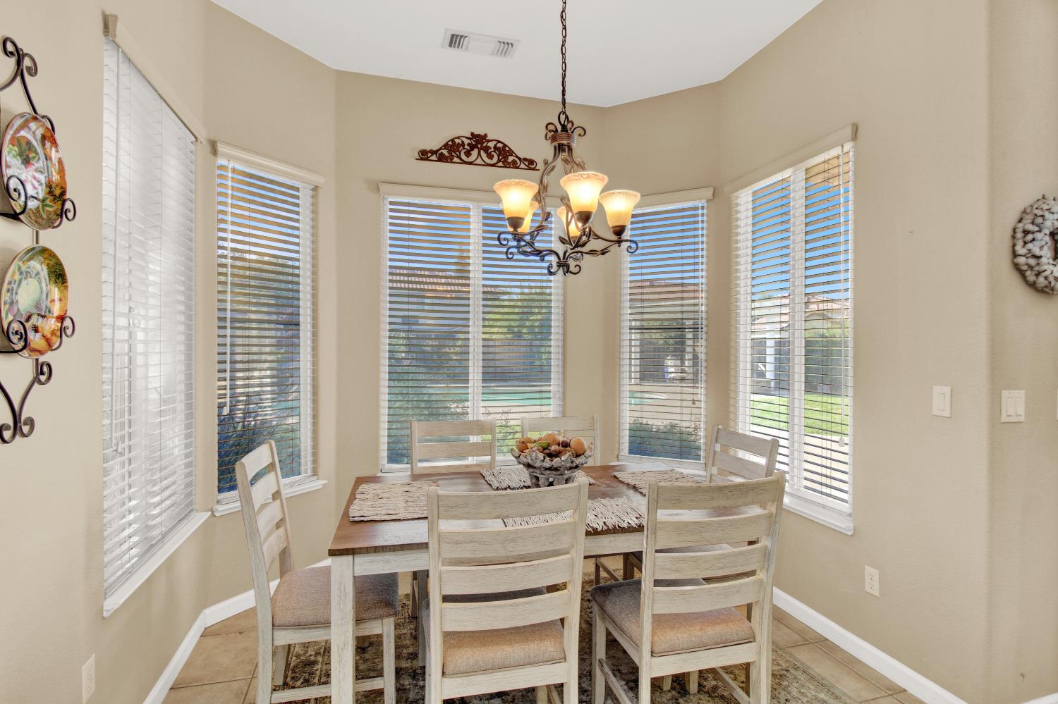 4001 Cortona Dr, Modesto, CA 95356