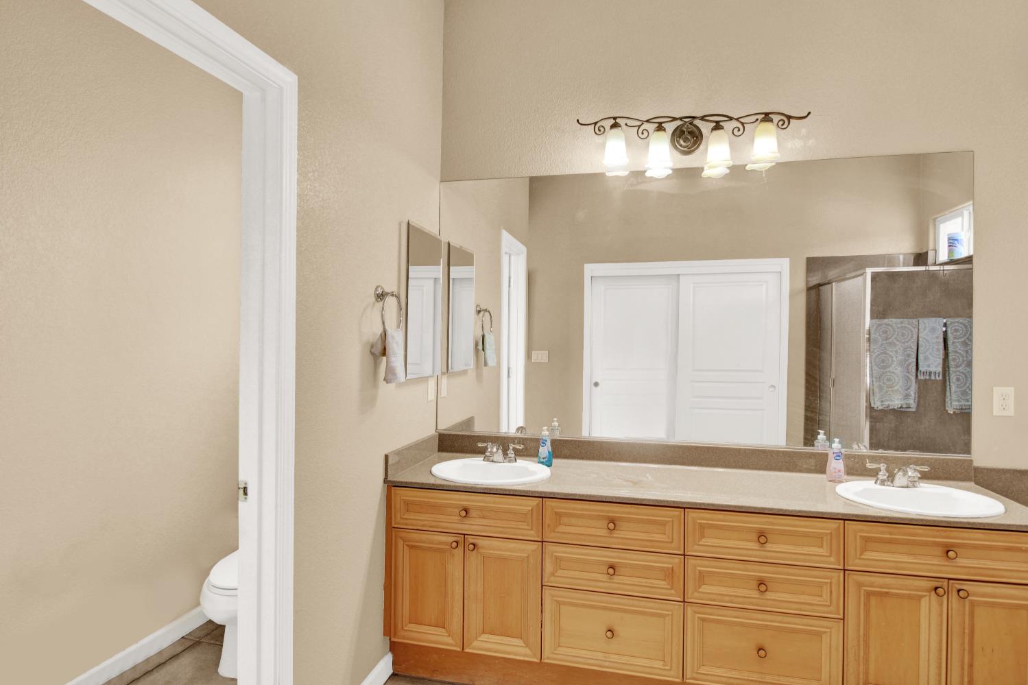 4001 Cortona Dr, Modesto, CA 95356